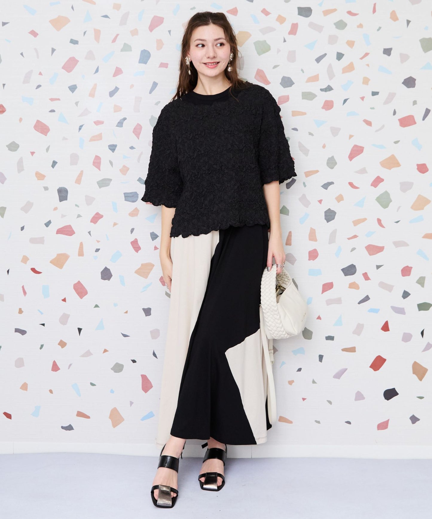 【INDUS luxury for JETSET SOLO PLUS】フラワーシャーリングブラウス