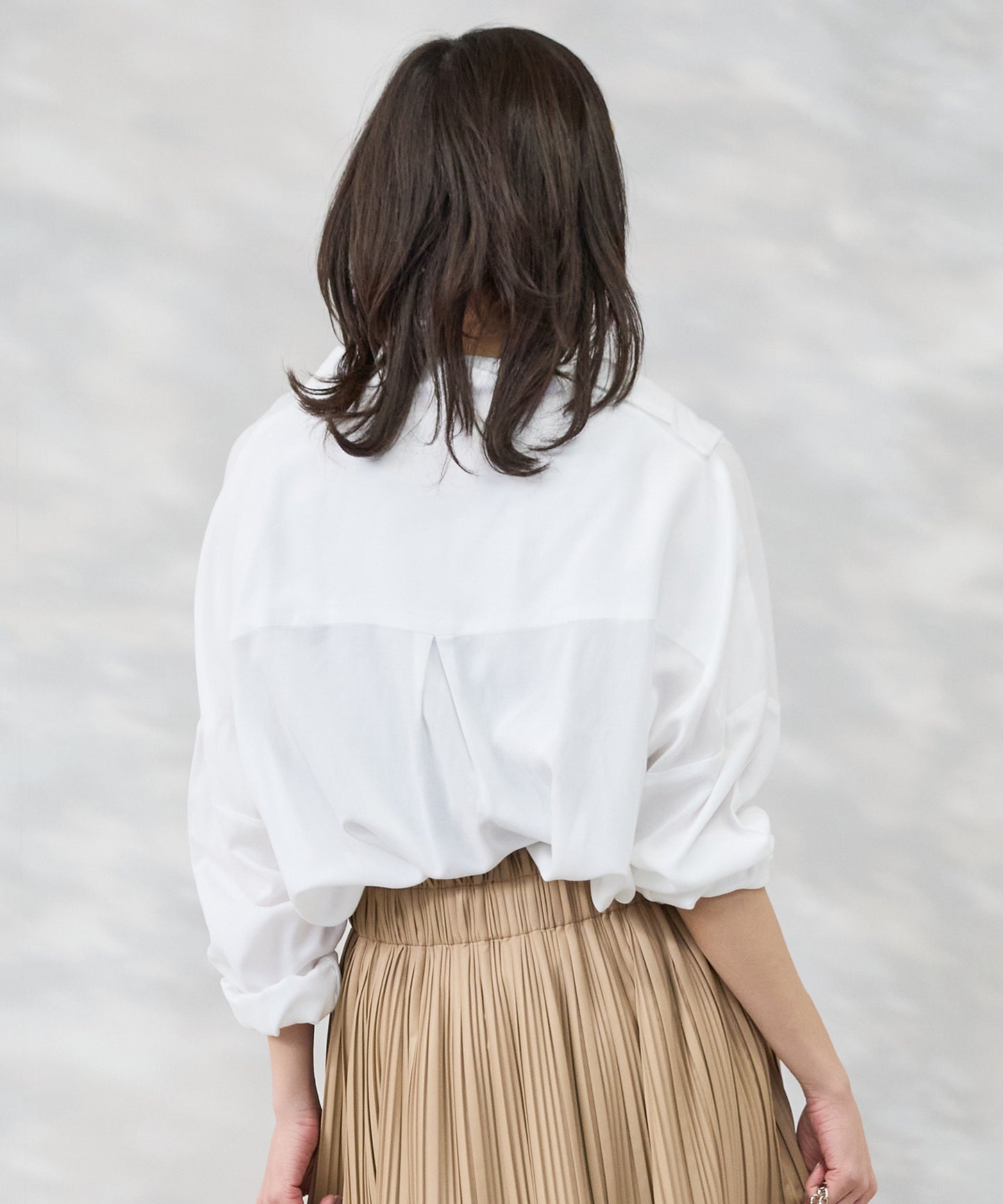 【SKFK】アシンメトリーラッフルデザインペイントシャツ