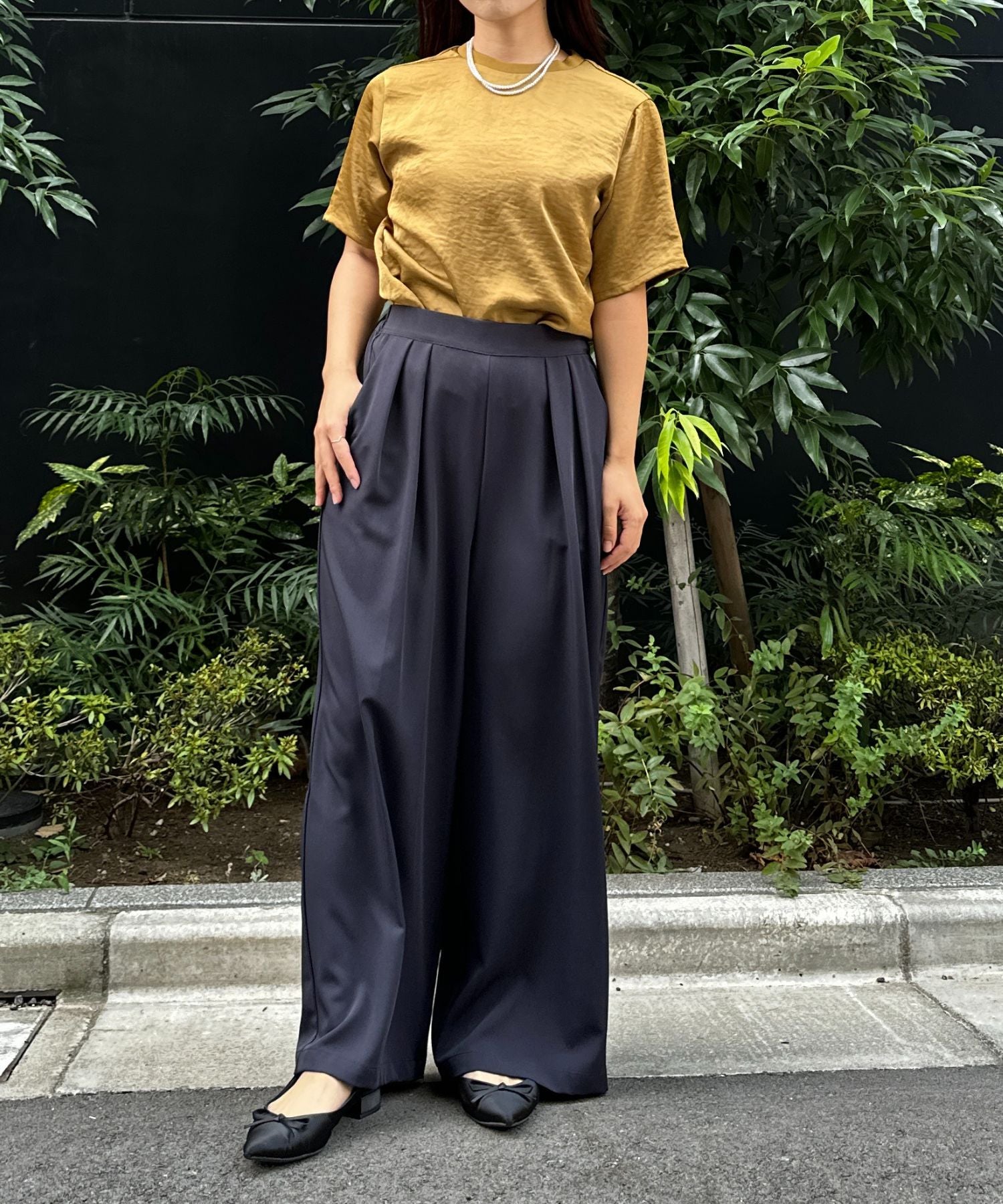 【qout】【R】サテンリブネックブラウス