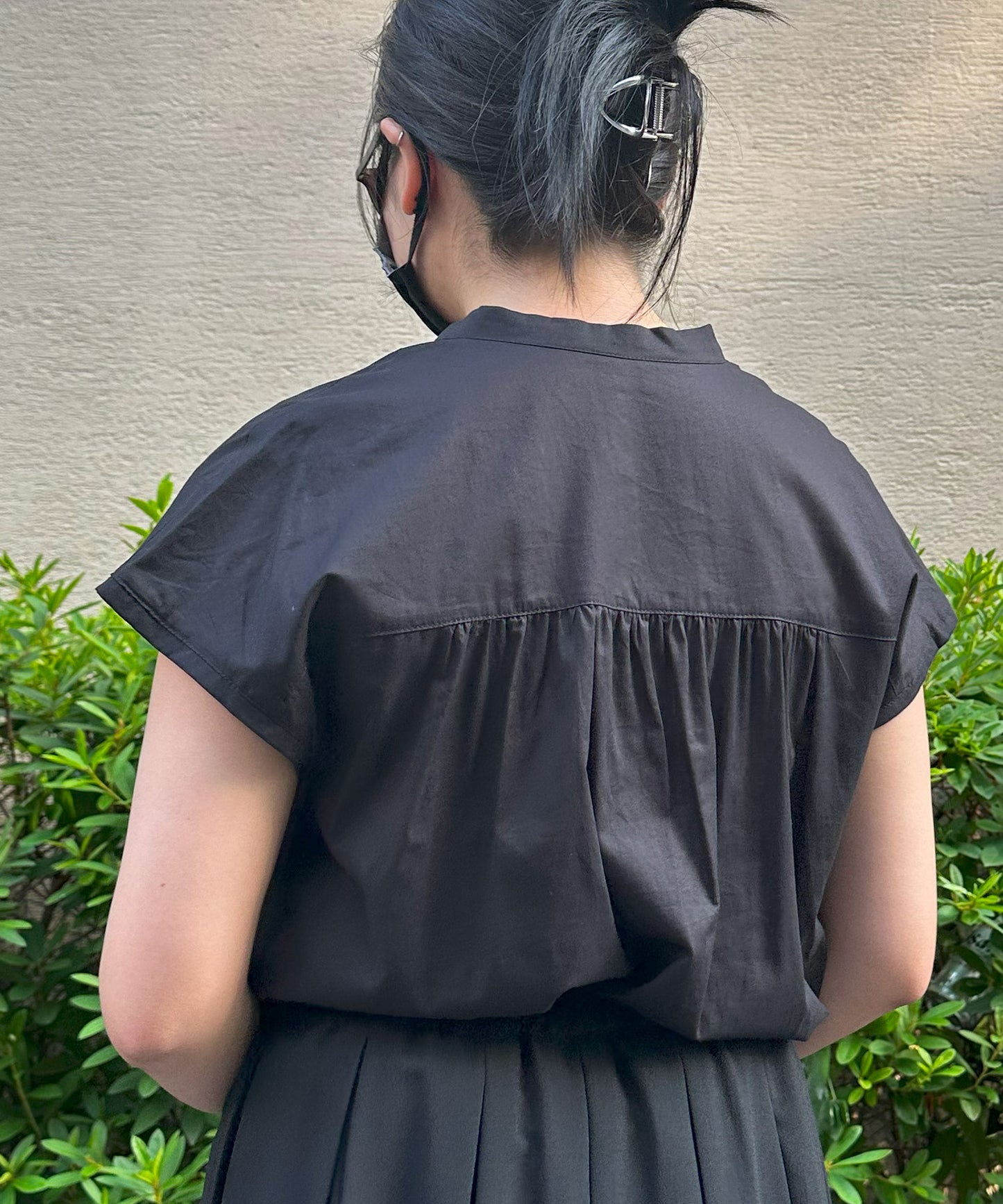 【INNOWAVE】ミニフリルローンブラウス