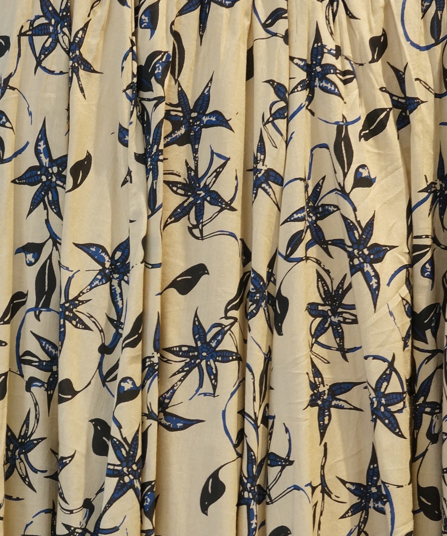 【INDUS luxury for JETSET SOLO PLUS】リーフプリントフレアスカート