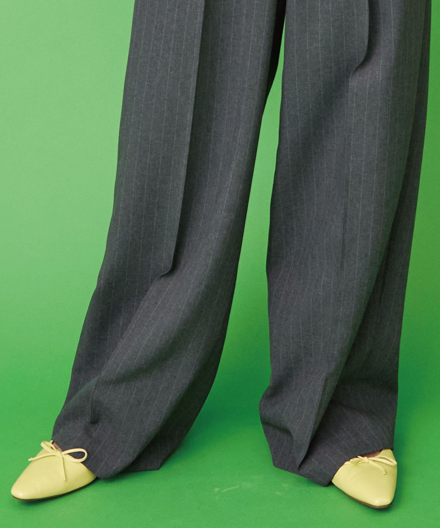 【JETSET SOLO PLUS】ドライトロピカルピンストライプパンツ