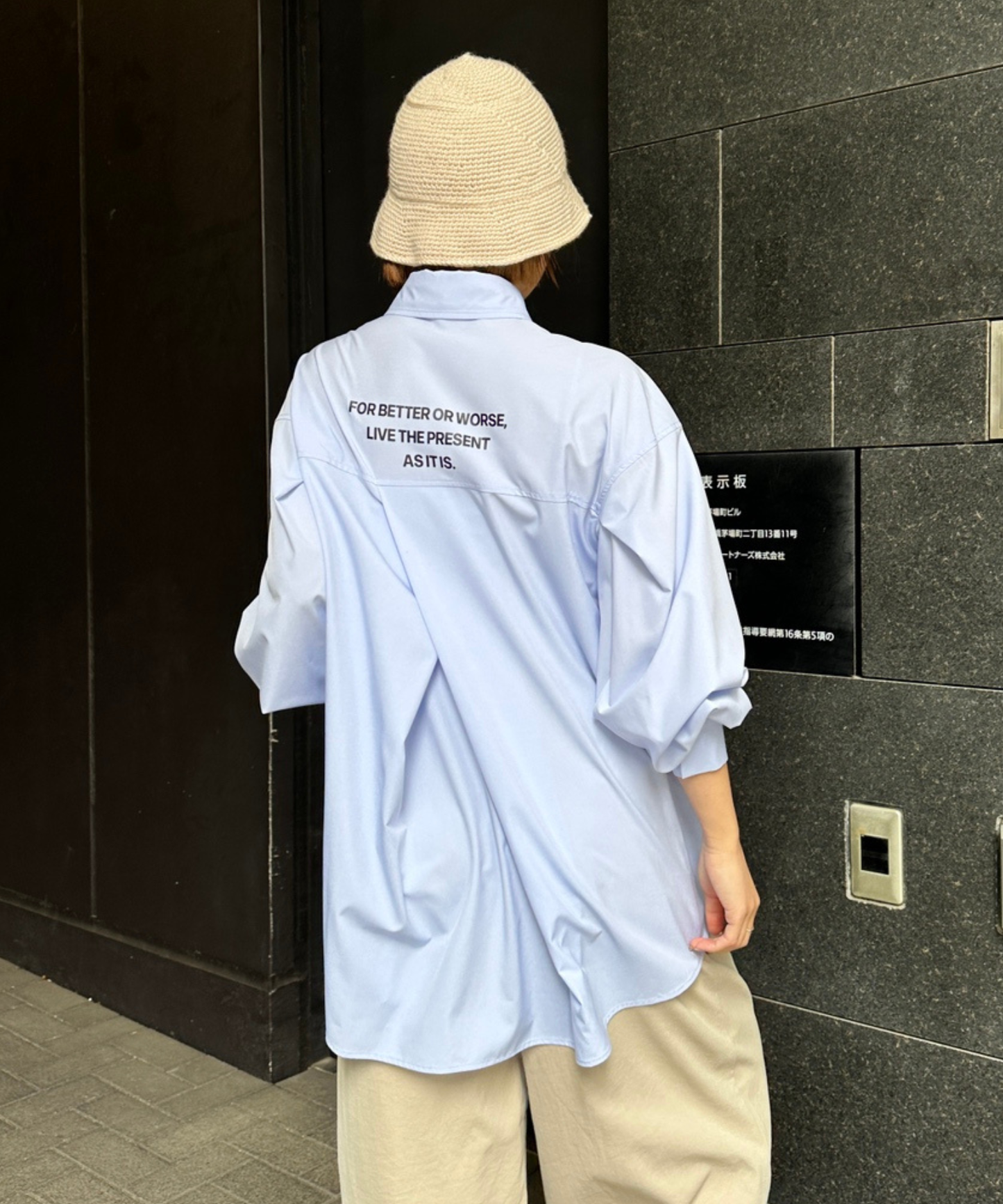 【FONT LAB】バックロゴフレアシャツ