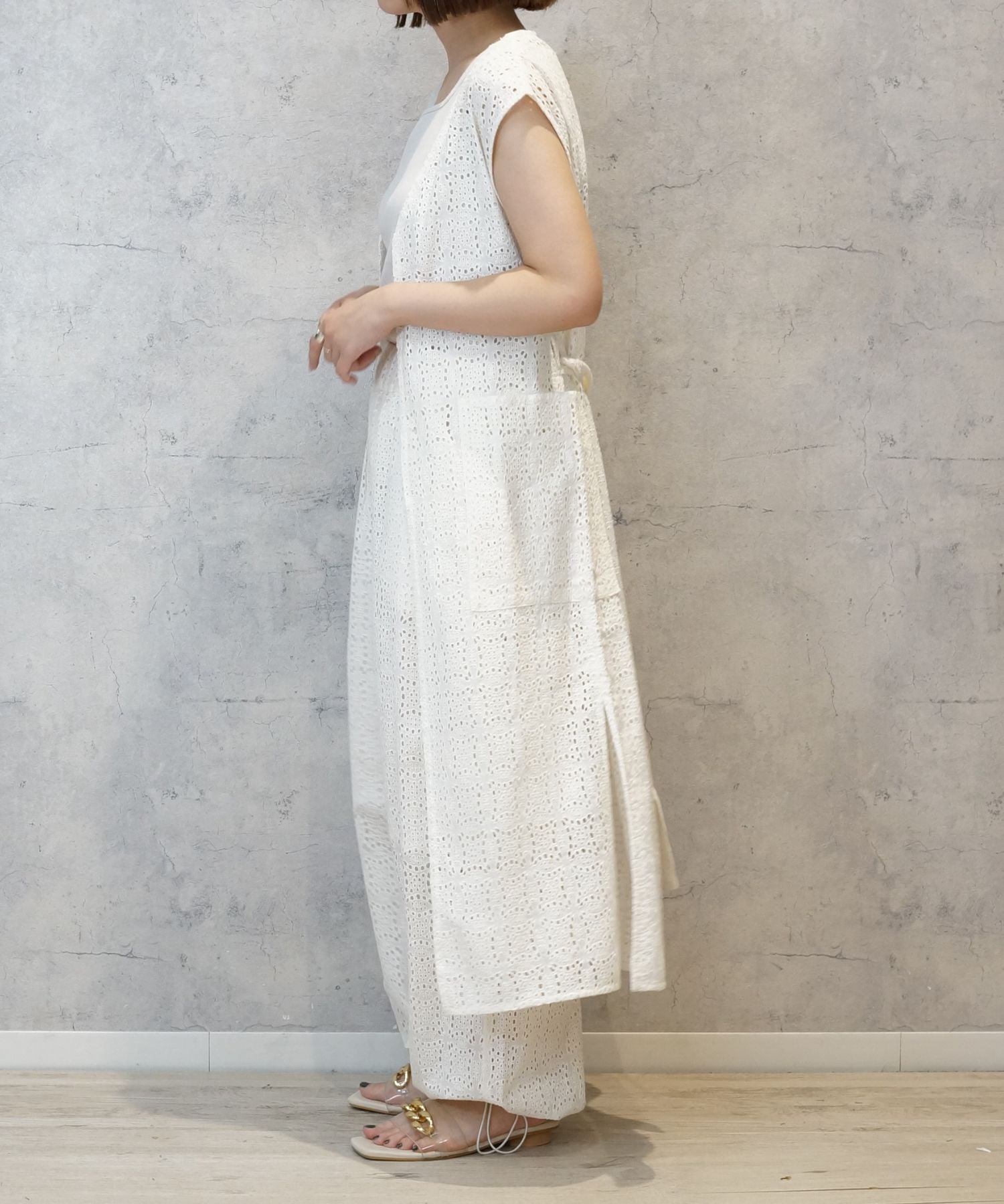 【INDUS luxury for JETSET SOLO PLUS】カットワークレースドロストヘムパンツ