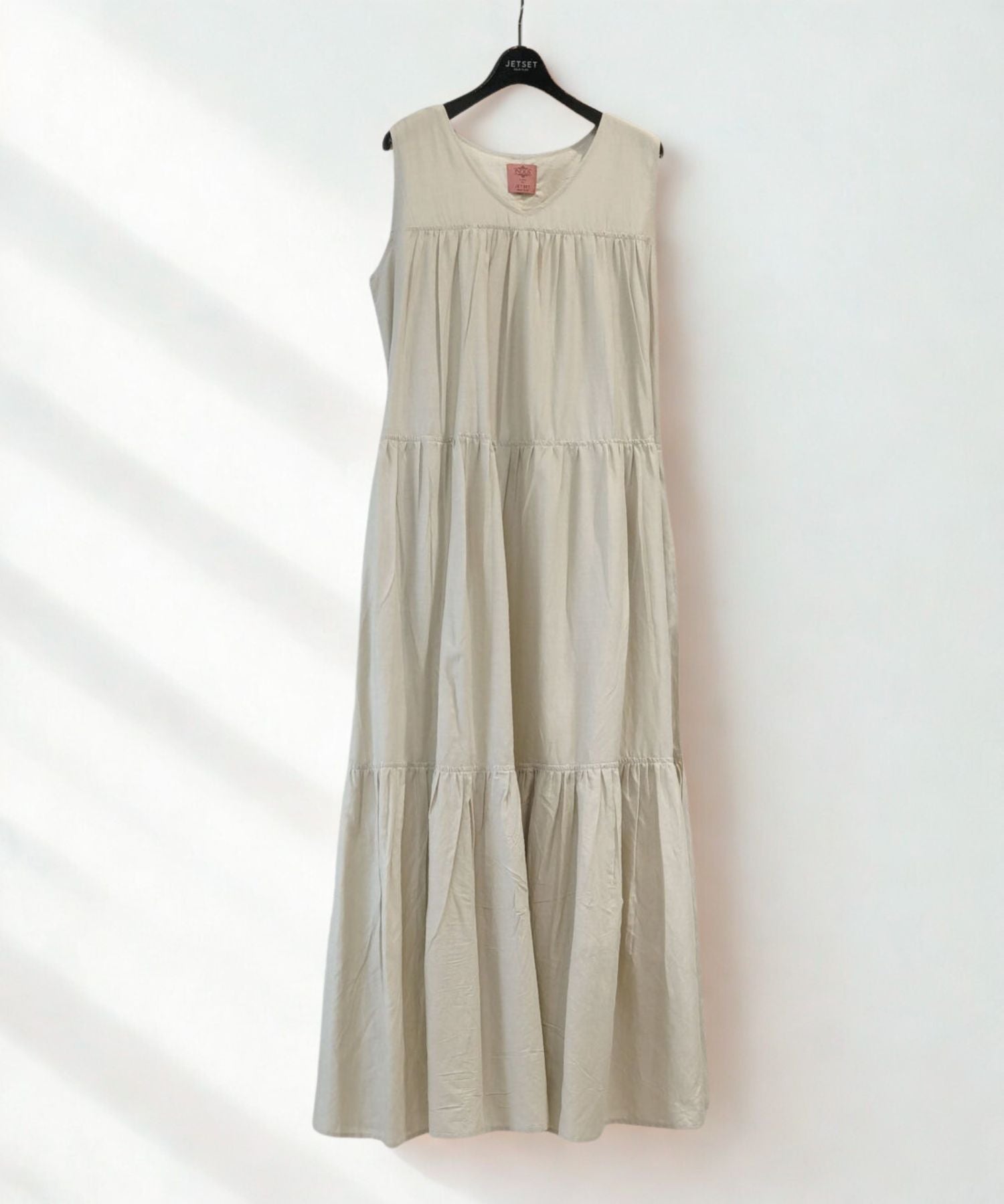 【INDUS luxury for JETSET SOLO PLUS】Vネックティアードワンピース