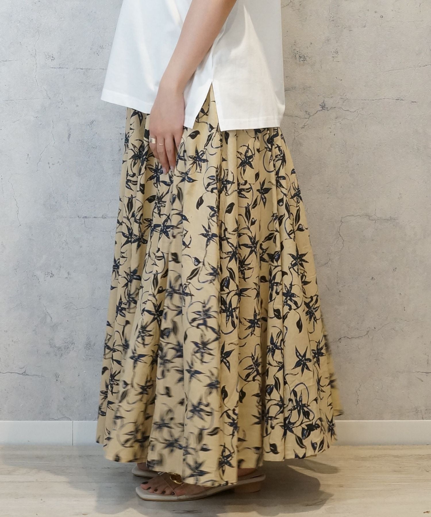 【INDUS luxury for JETSET SOLO PLUS】リーフプリントフレアスカート