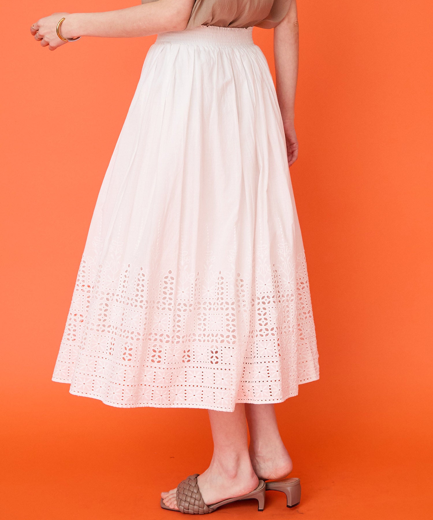14-5724【FONT LAB】シフリー刺繍 パネルレーススカート