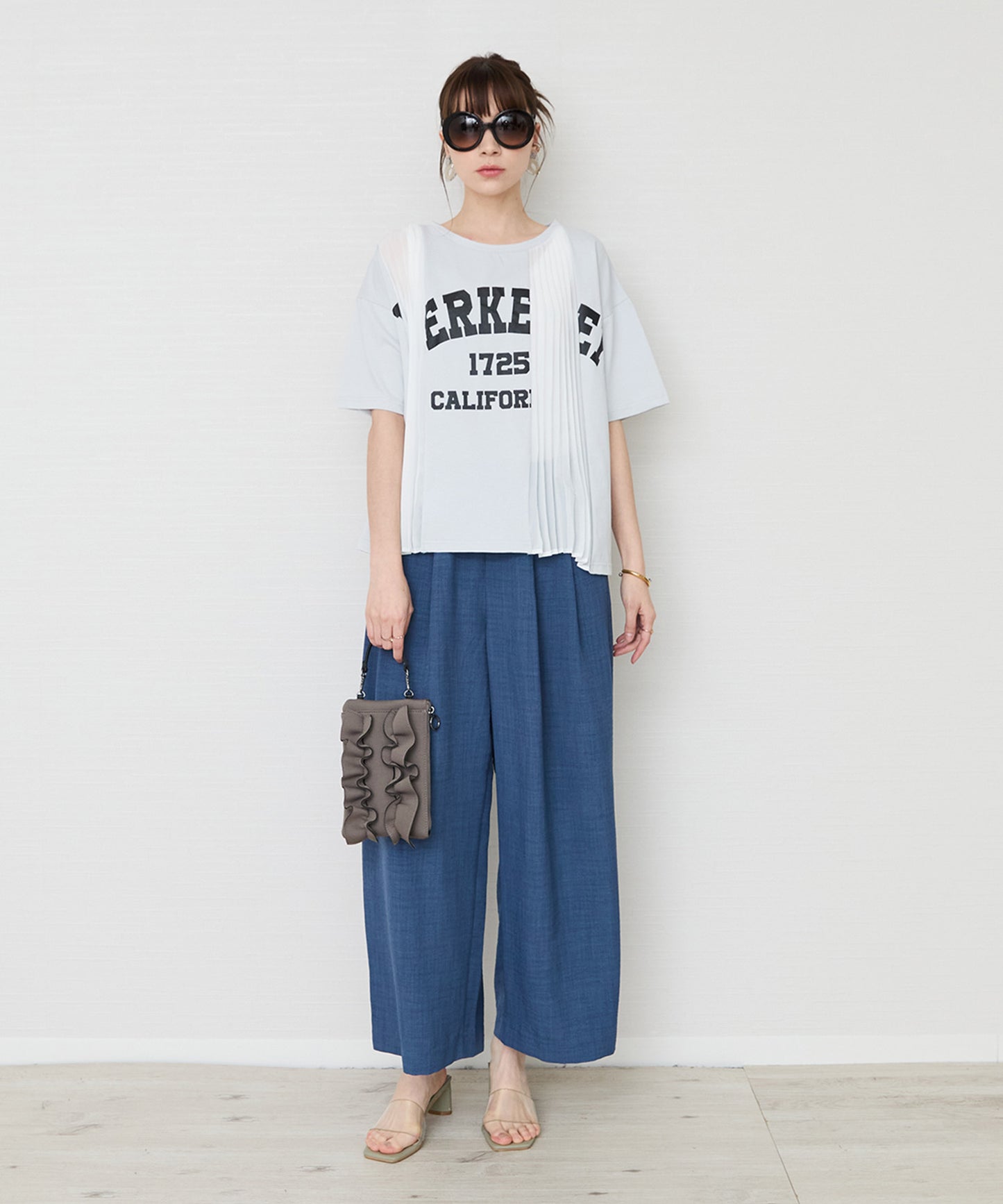 【FONT LAB】プリーツリメイク ロゴTシャツ|JETSET SOLO PLUS(ジェットセットソロプラス) 公式通販|インポート レディース ファッション きれいめカジュアル