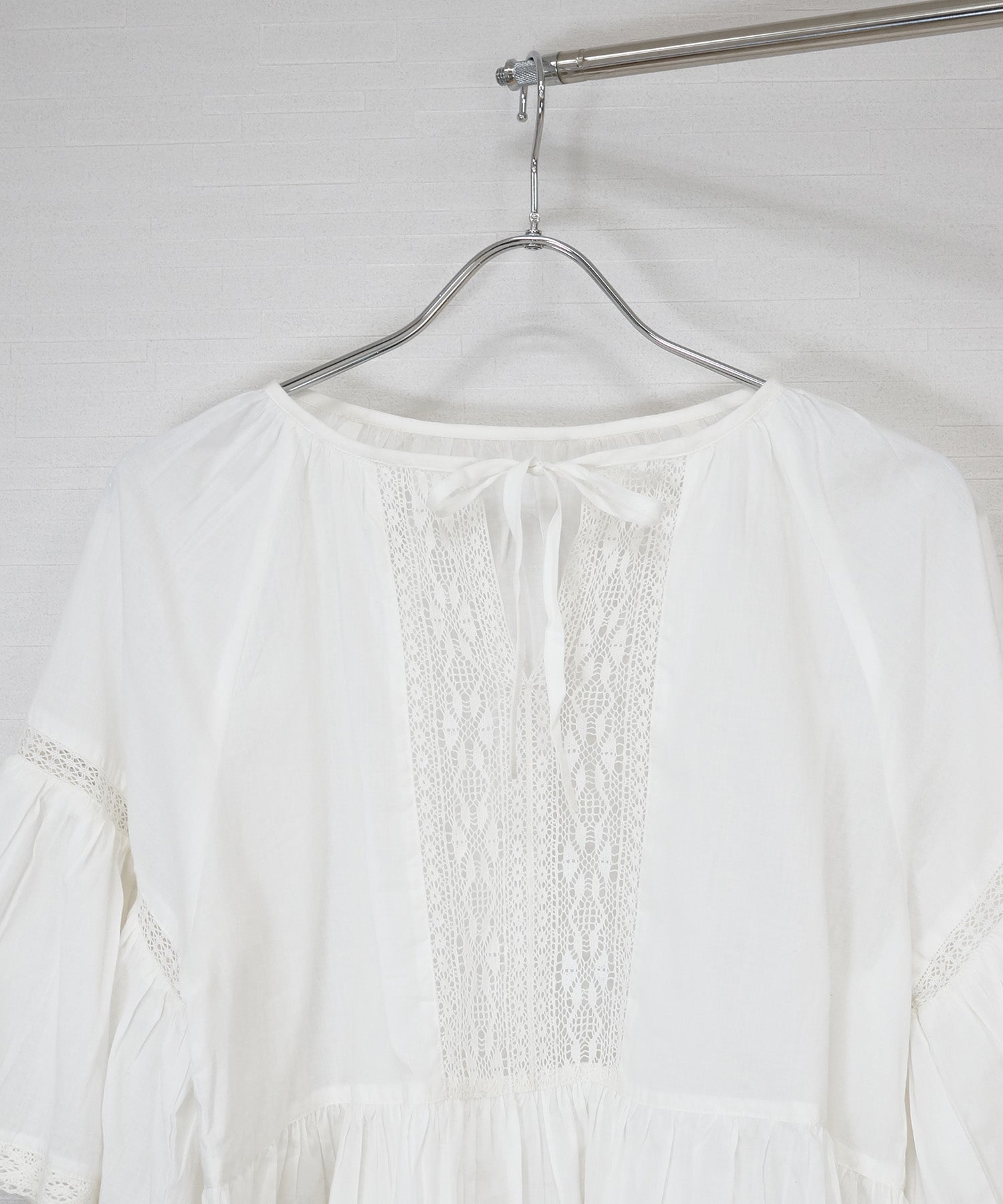 【INDUS luxury for JETSET SOLO PLUS】レースコンビフレアスリーブブラウス