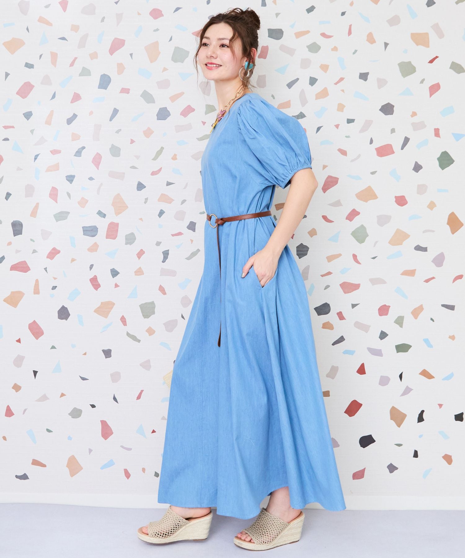 【INDUS luxury for JETSET SOLO PLUS】シャンブレーデニムパフスリーブワンピース