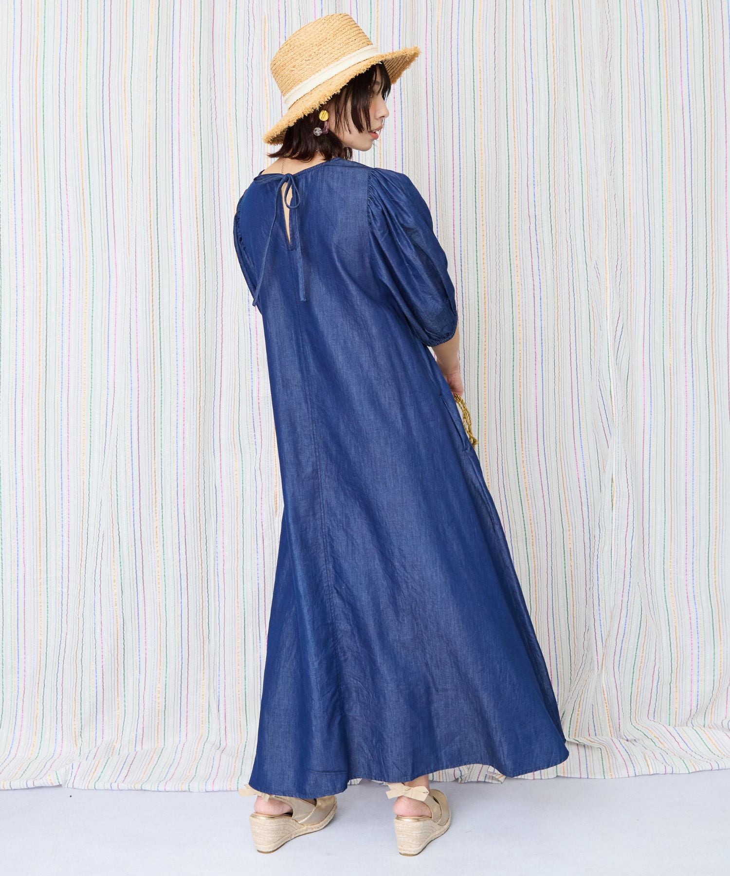 【INDUS luxury for JETSET SOLO PLUS】シャンブレーデニムパフスリーブワンピース