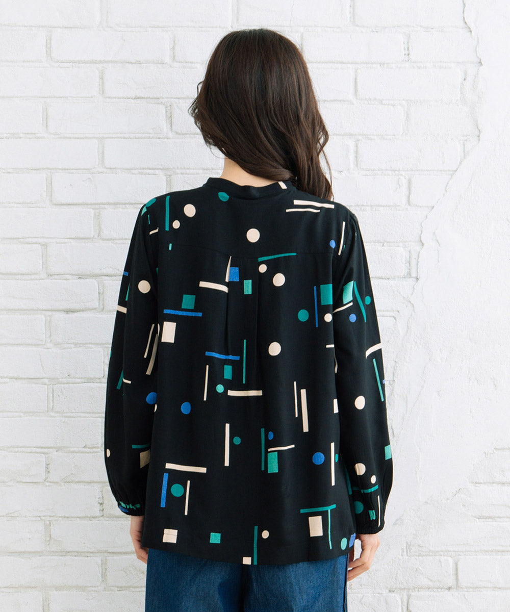 21号(6L~) INDESIGN カラフルジオメトリックブラウス