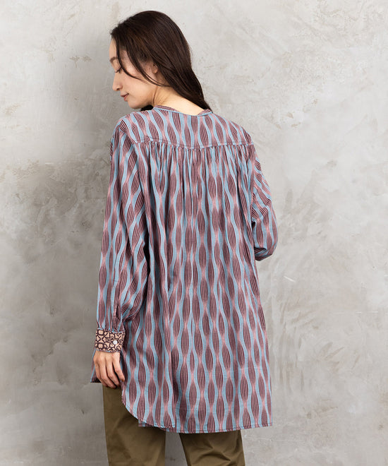 INDESIGN MIXプリントバンドカラーブラウス