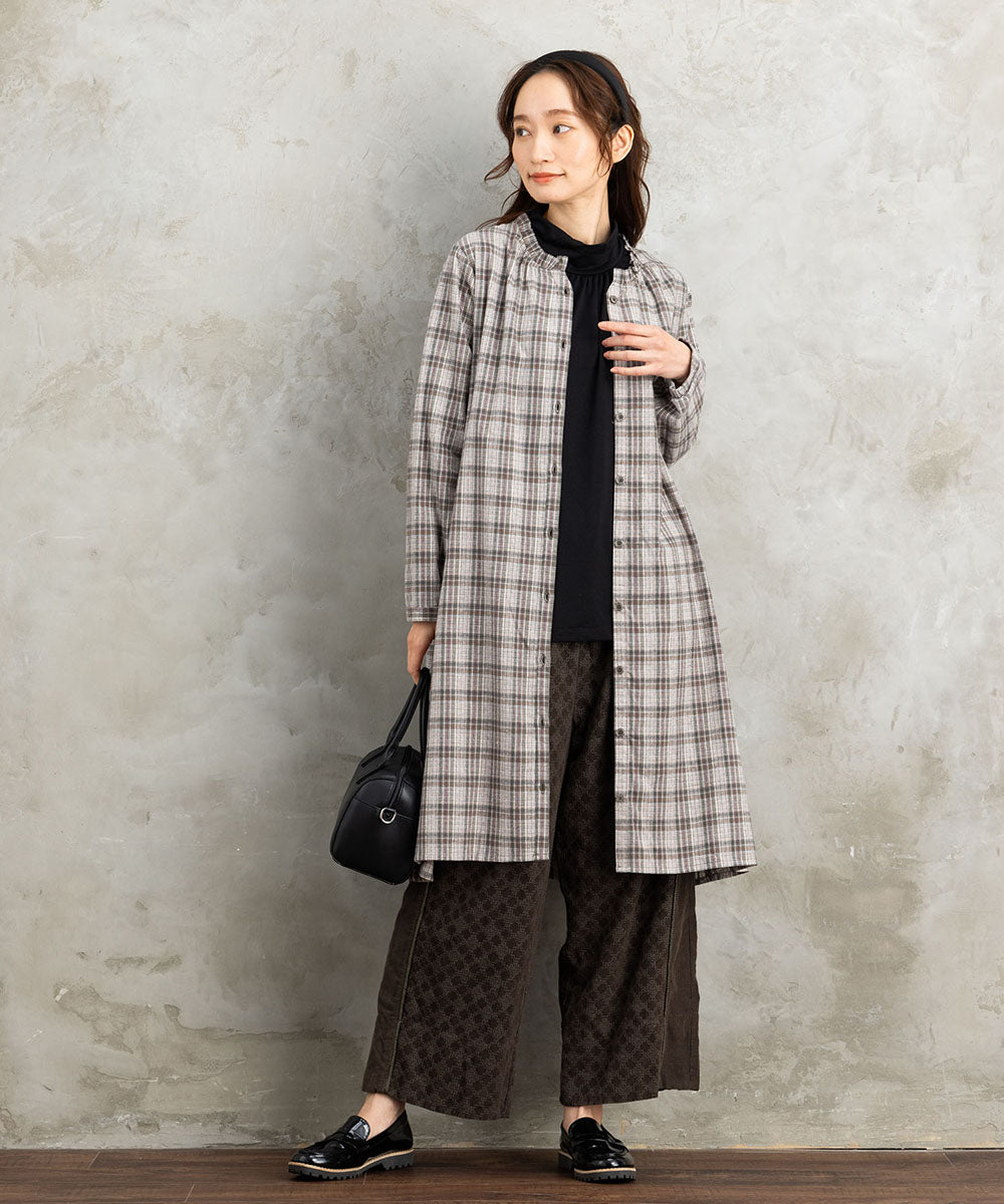 フリルカラーネルワンピース