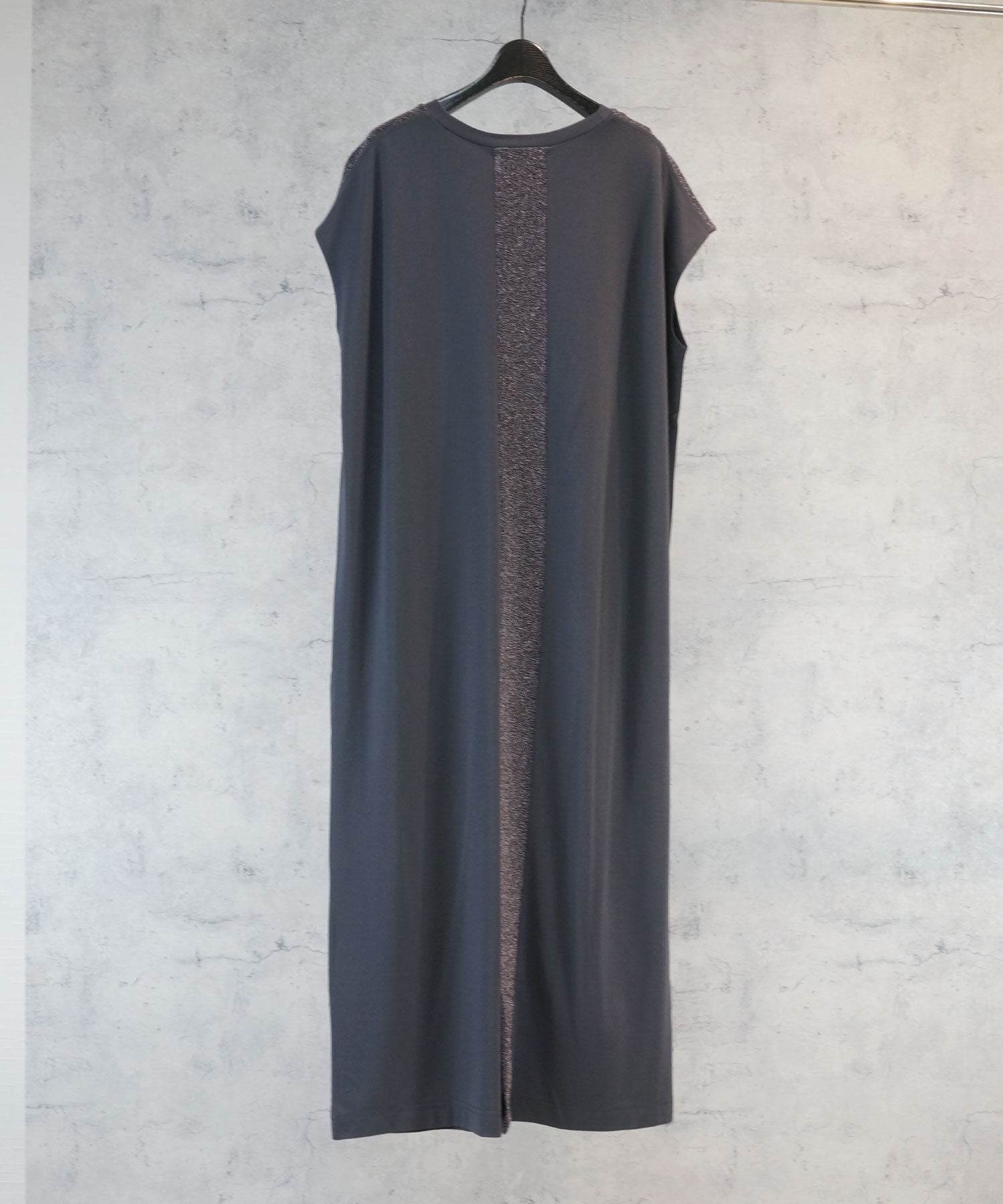 【FONT LAB】バックラメラインカットワンピース