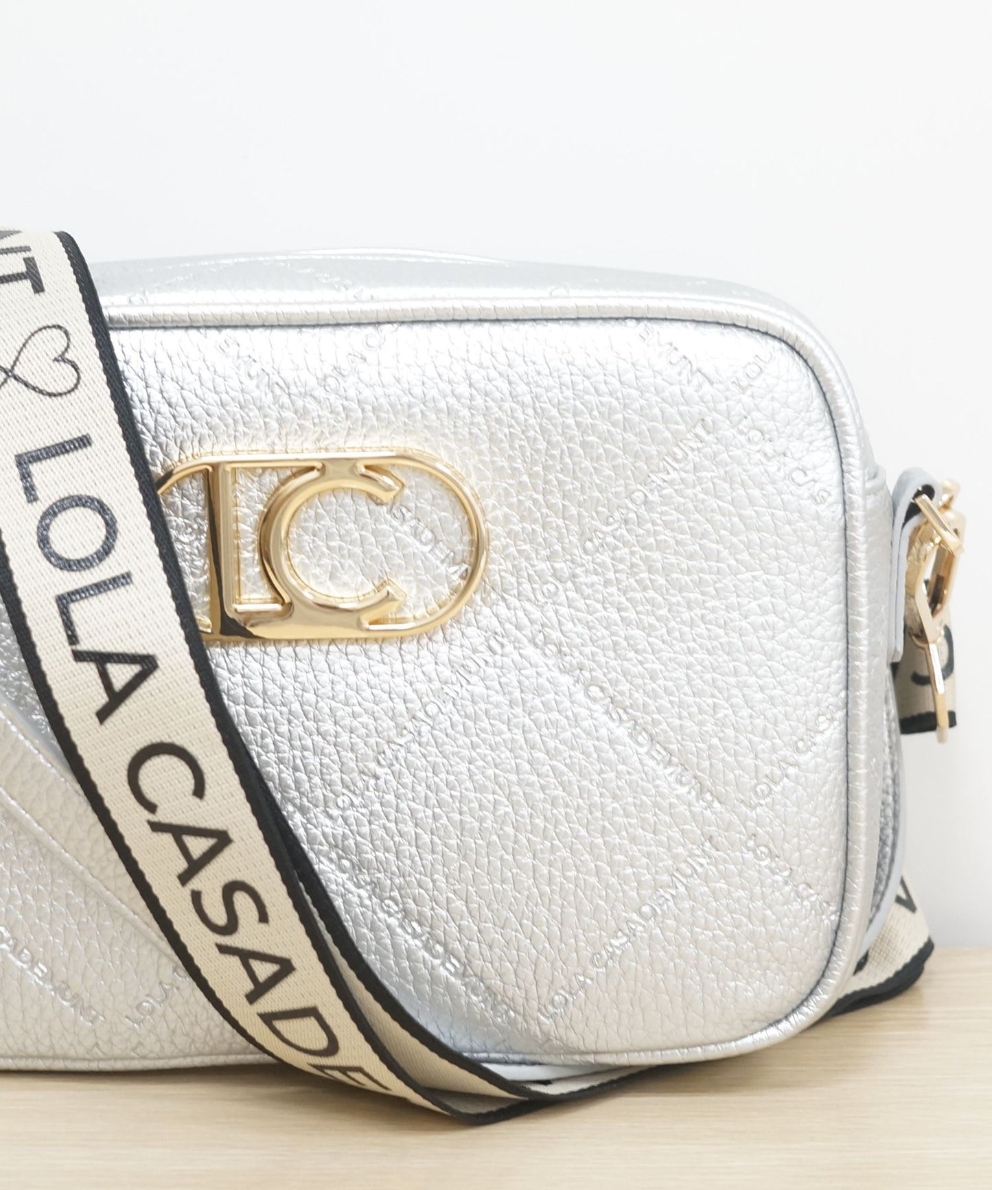 83-6368【LOLA CASADEMUNT 】キルティングフェイクレザーBAG