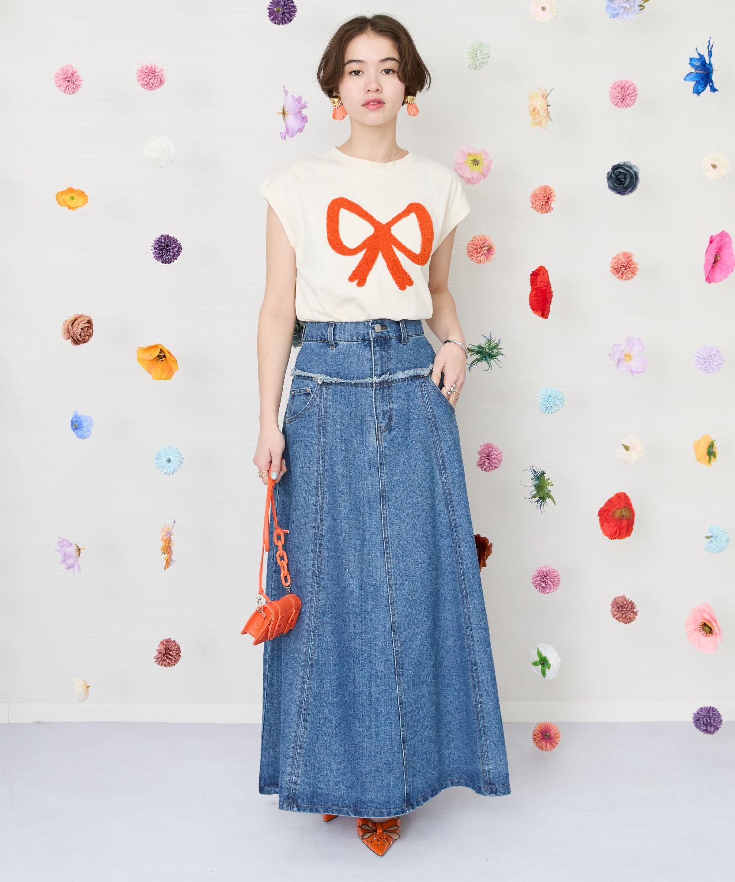 【COMPANIA FANTASTICA】リボンシェニール刺しゅうTシャツ