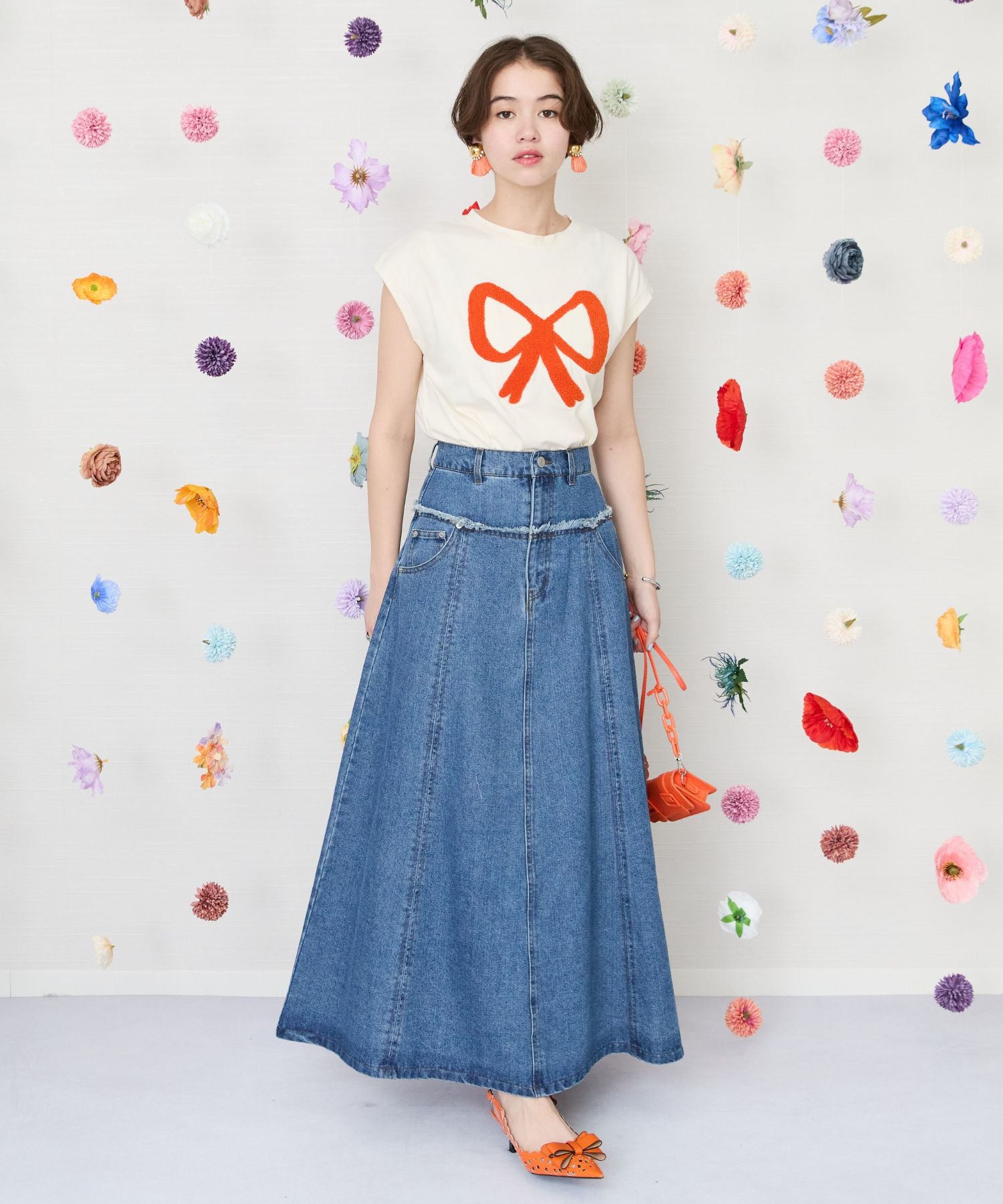 【COMPANIA FANTASTICA】リボンシェニール刺しゅうTシャツ