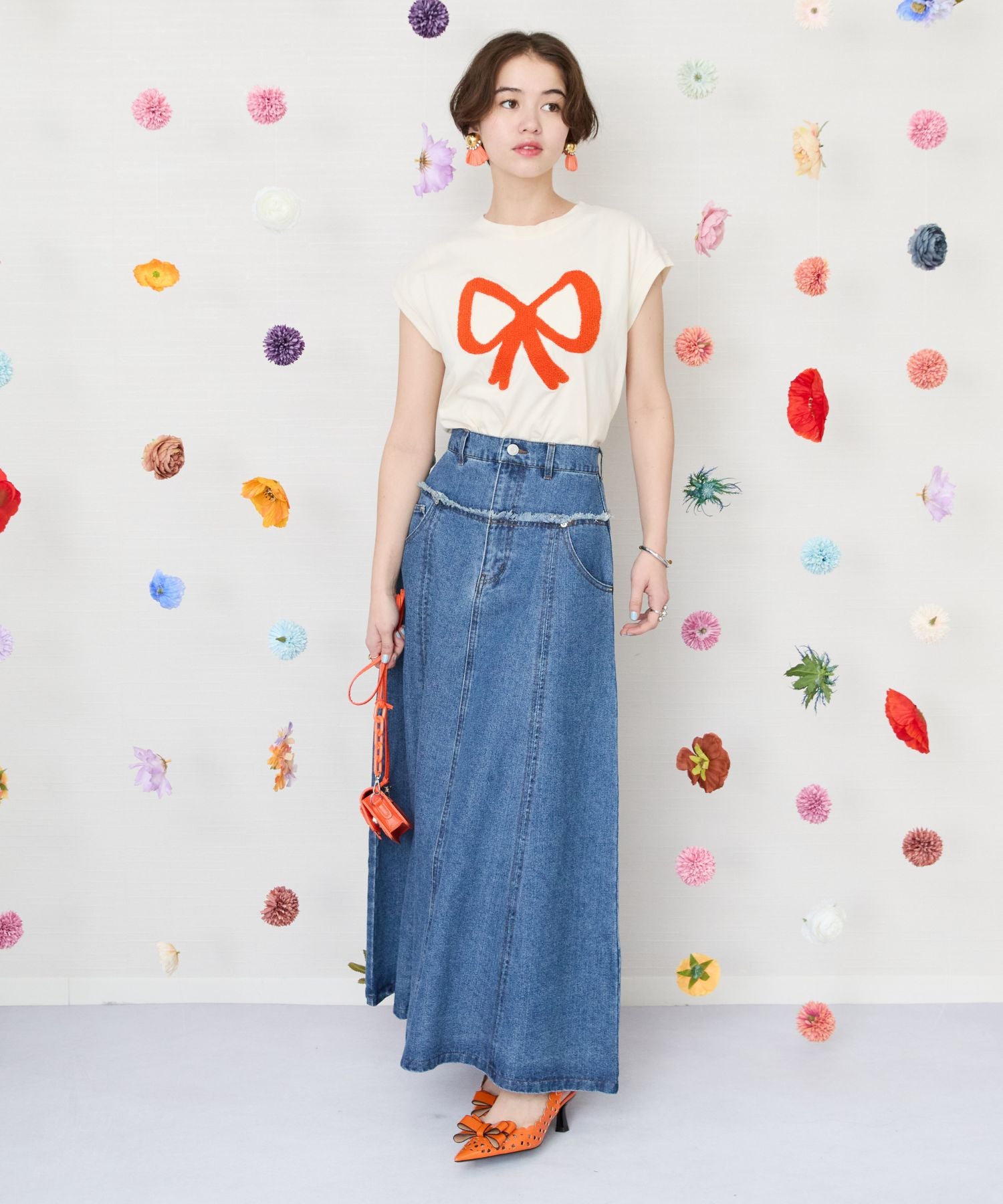 【COMPANIA FANTASTICA】リボンシェニール刺しゅうTシャツ