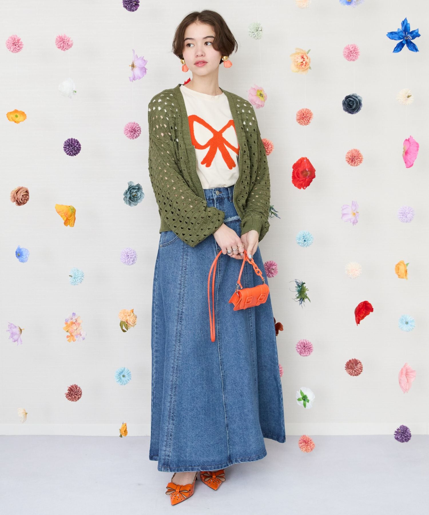 【COMPANIA FANTASTICA】リボンシェニール刺しゅうTシャツ