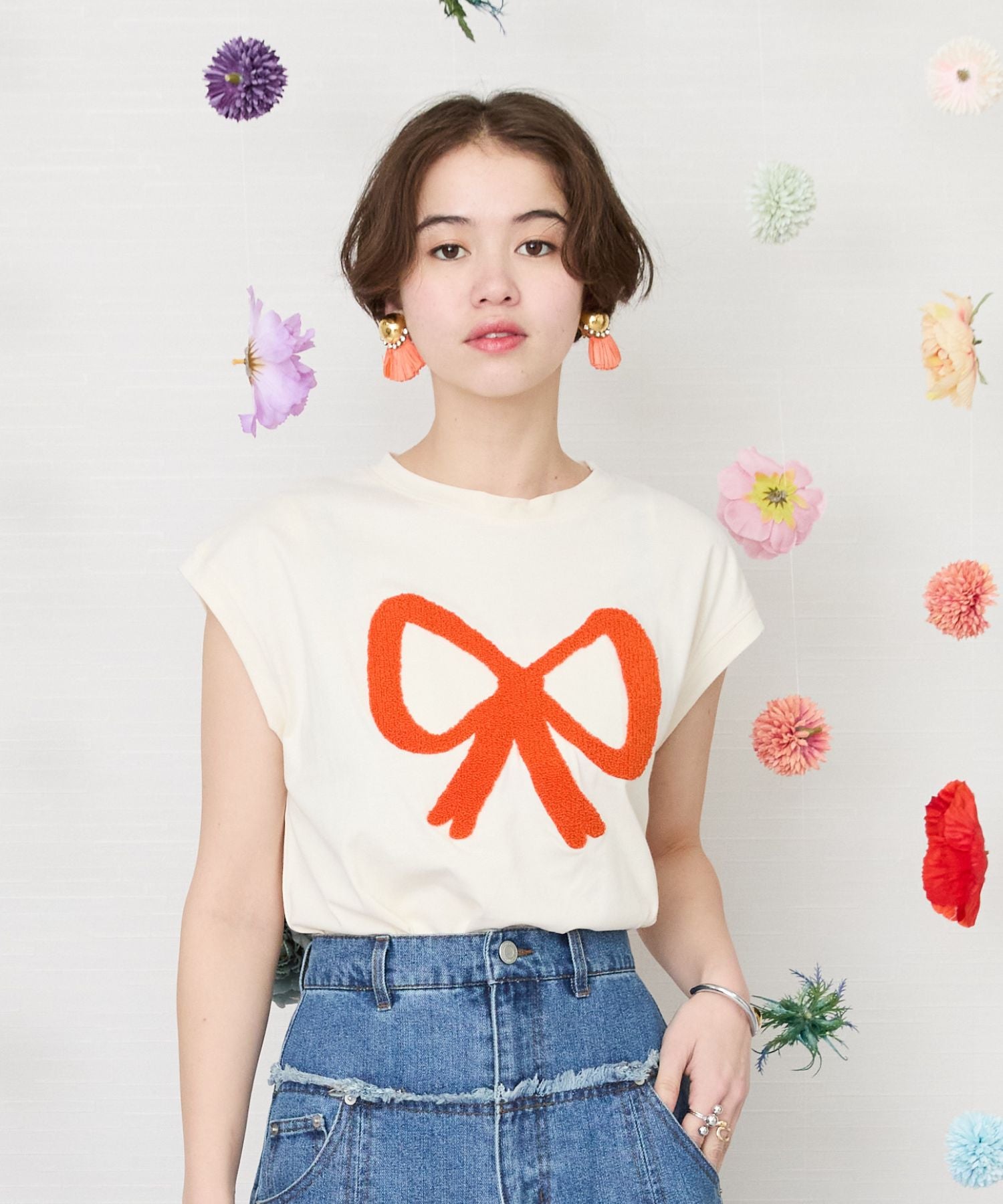 【COMPANIA FANTASTICA】リボンシェニール刺しゅうTシャツ