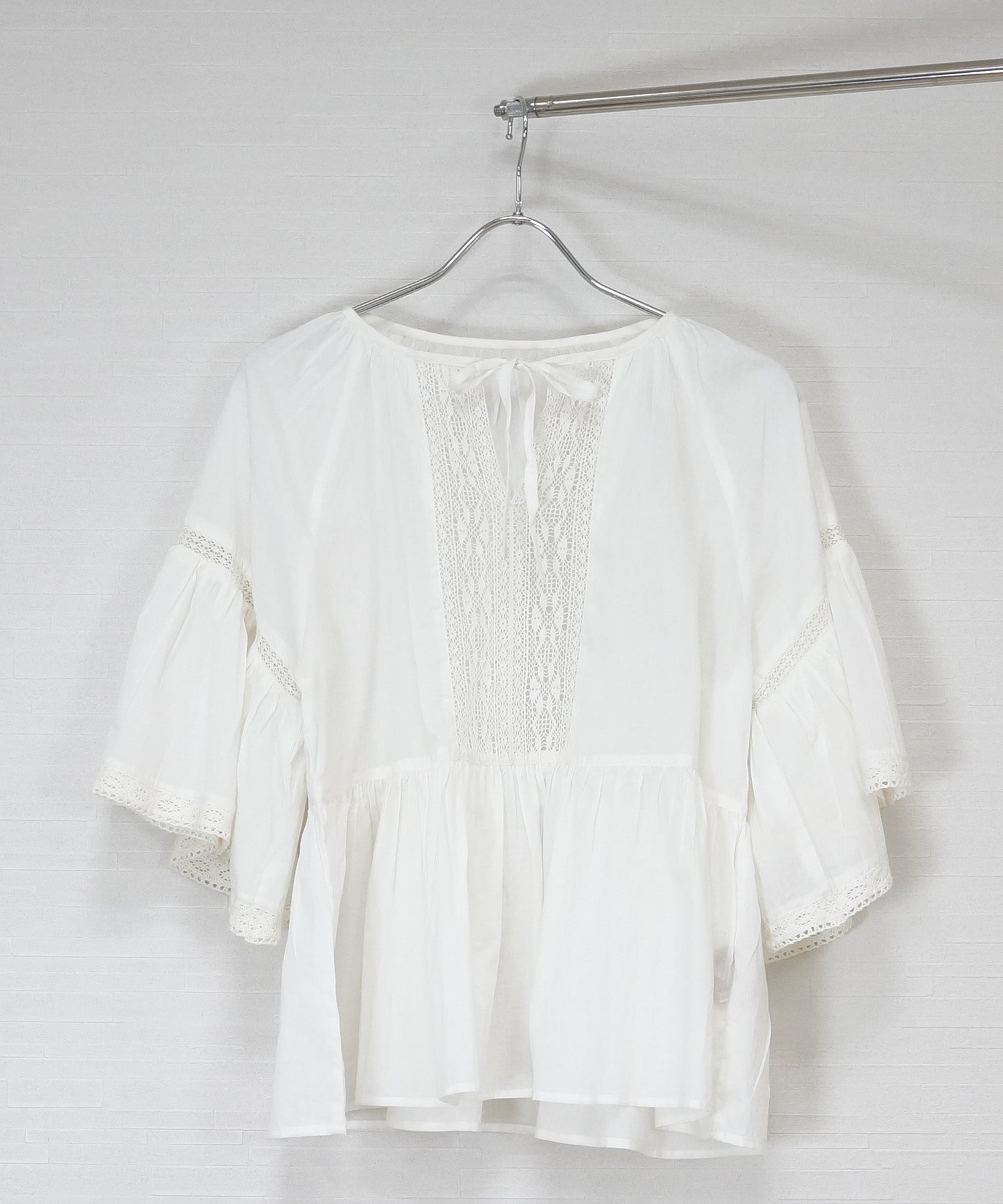 【INDUS luxury for JETSET SOLO PLUS】レースコンビフレアスリーブブラウス