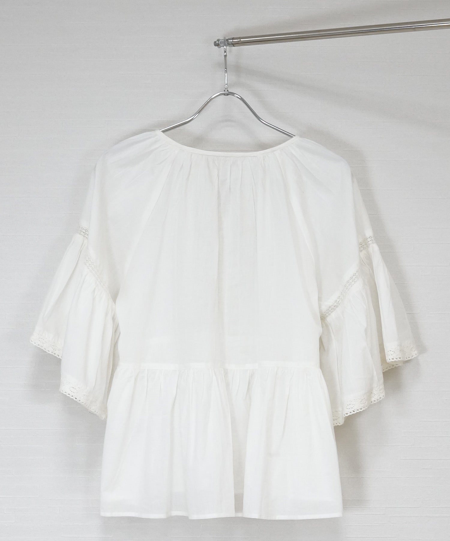 【INDUS luxury for JETSET SOLO PLUS】レースコンビフレアスリーブブラウス