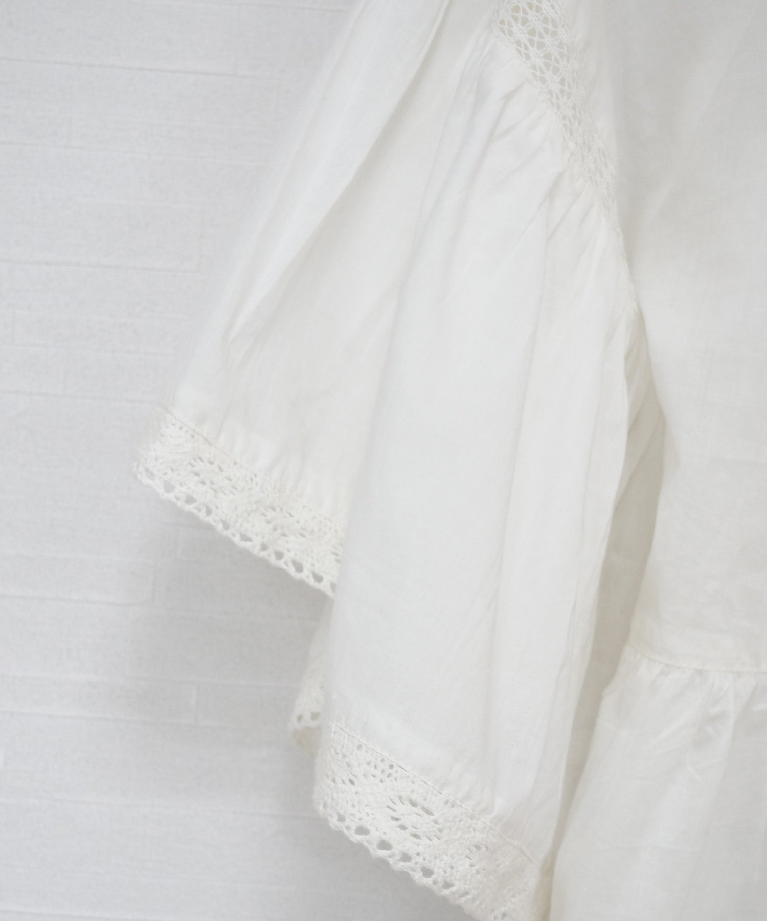 【INDUS luxury for JETSET SOLO PLUS】レースコンビフレアスリーブブラウス