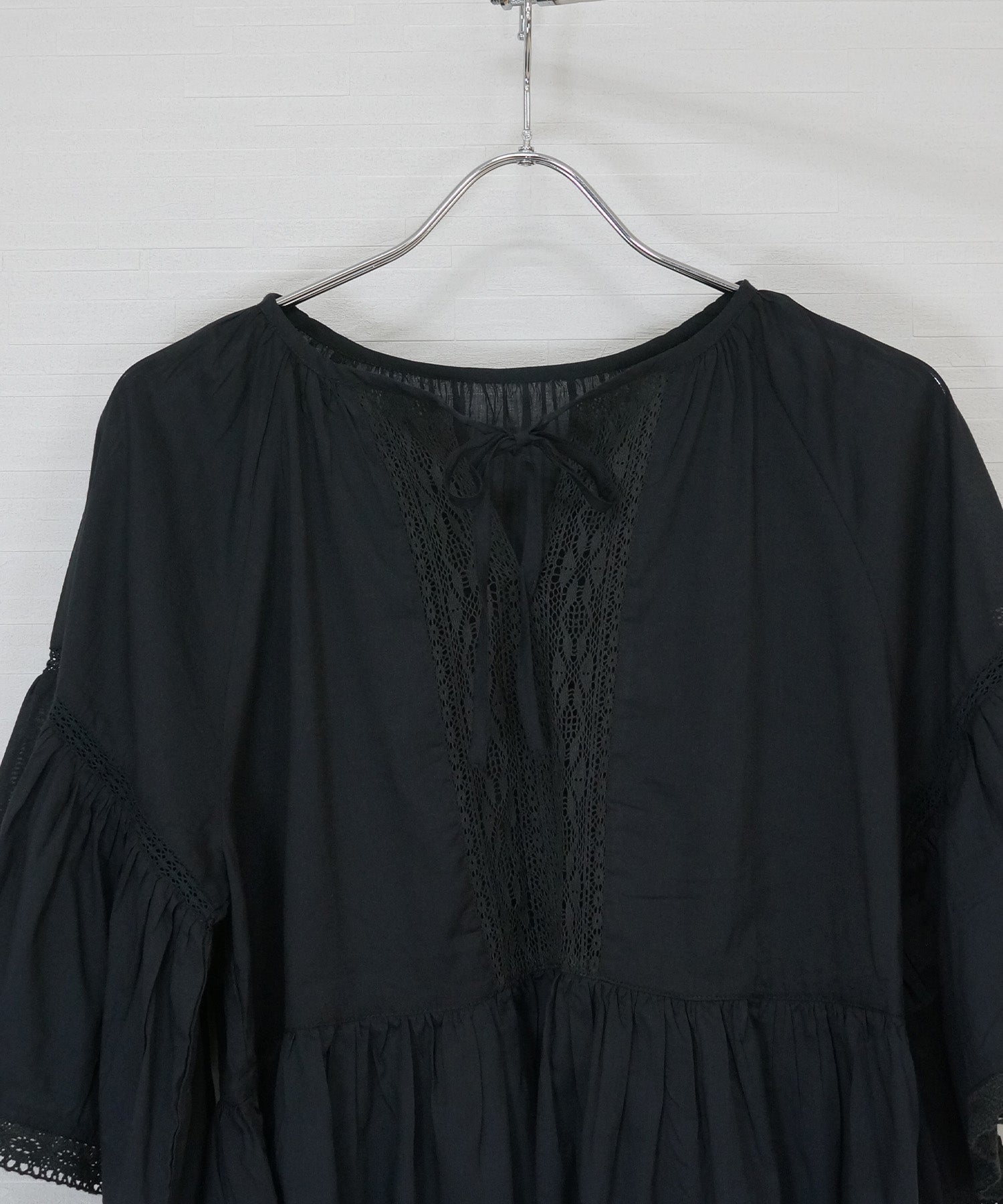 【INDUS luxury for JETSET SOLO PLUS】レースコンビフレアスリーブブラウス