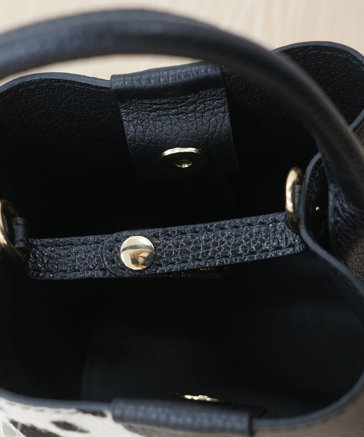【andrea cardone】アニマルハラコレザーBAG