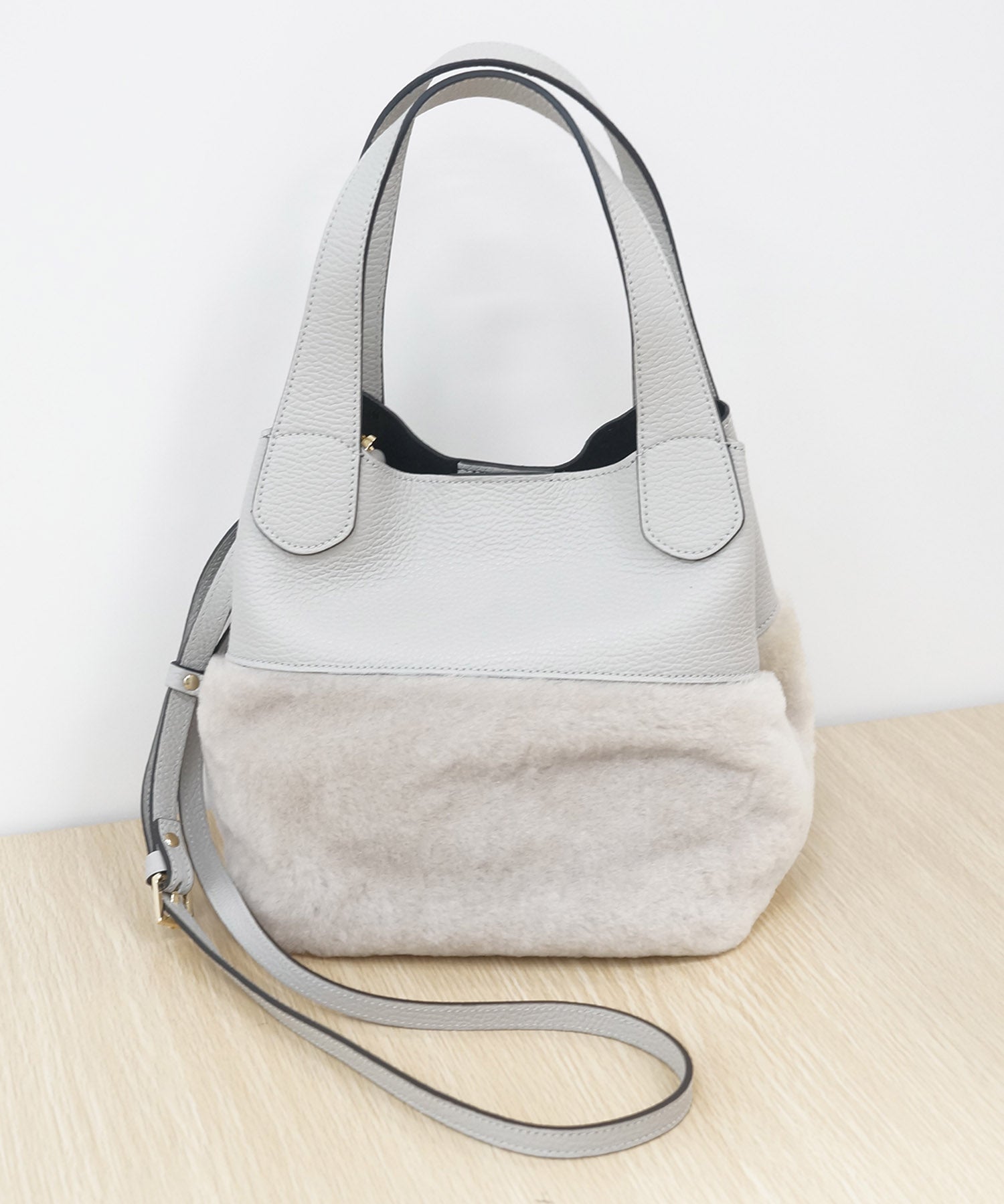 83-6377【RIPANI】ムートンコンビレザーバッグ