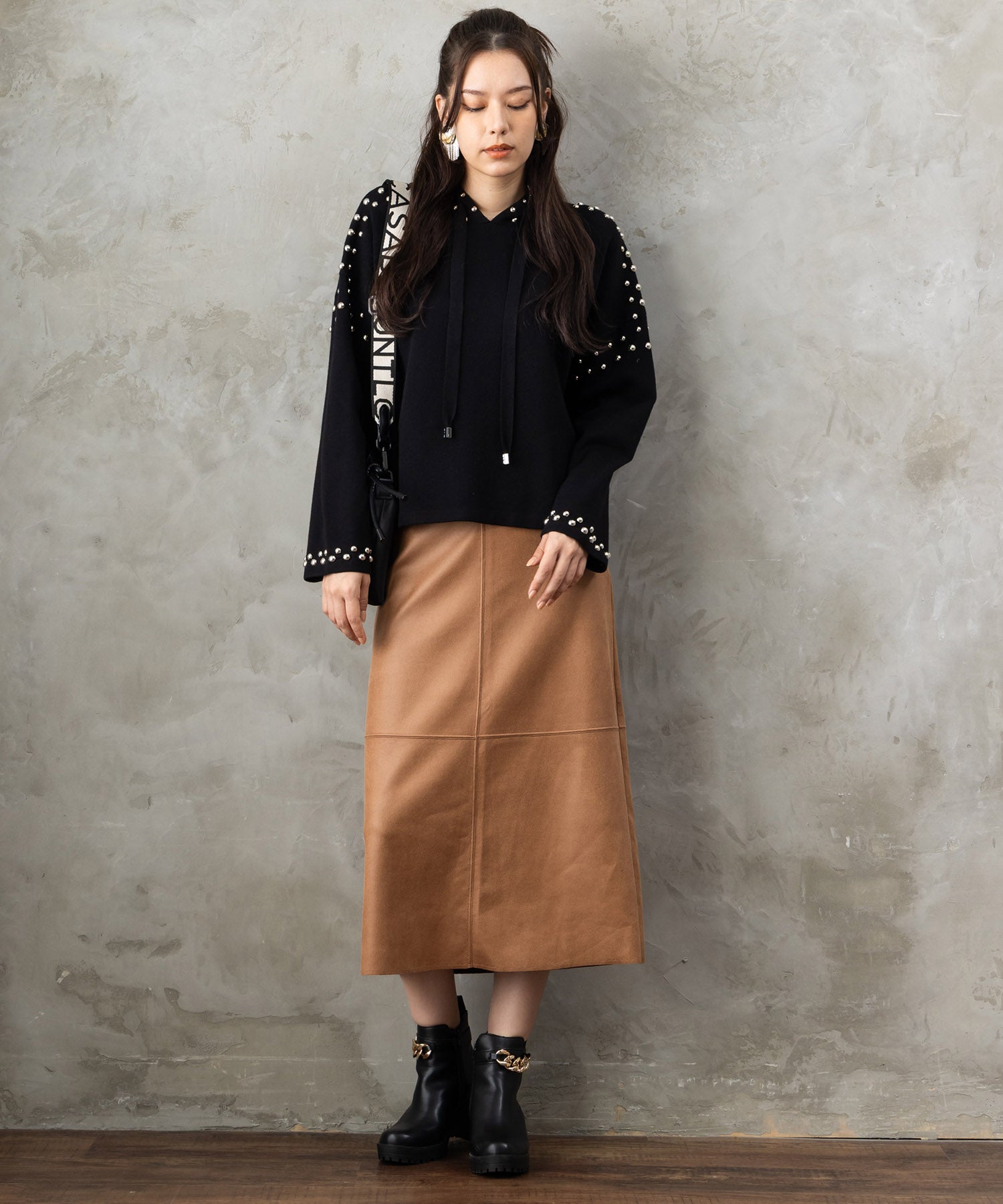 51-5675【BSB】スタッズデザインパーカ