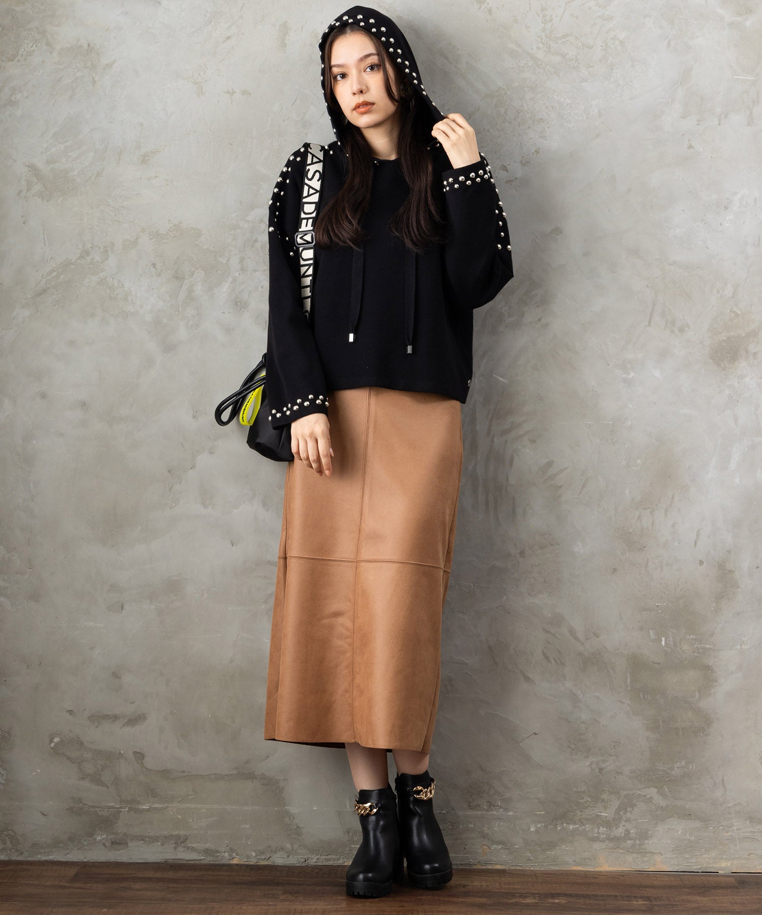 51-5675【BSB】スタッズデザインパーカ