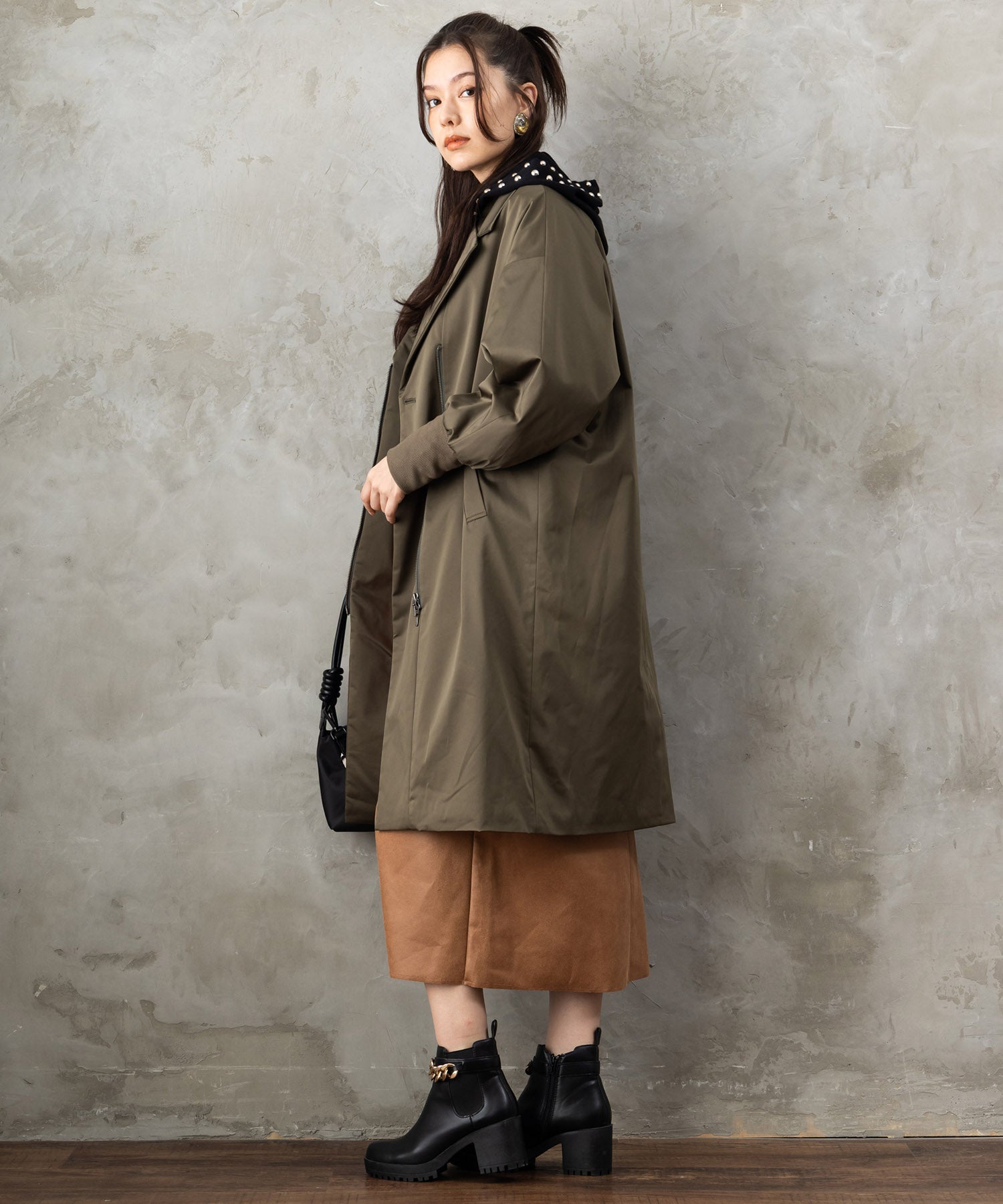 51-5675【BSB】スタッズデザインパーカ