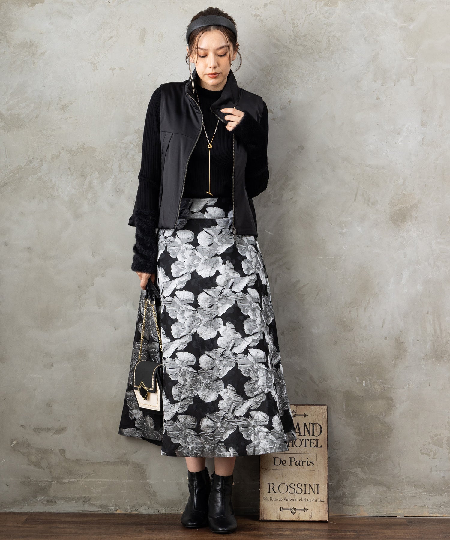 51-5671【FONT LAB】ランダムリブ×ラメシャギースリーブニット