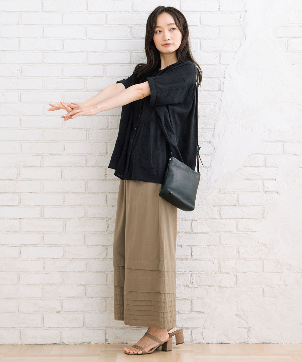 レザーショルダーバッグ