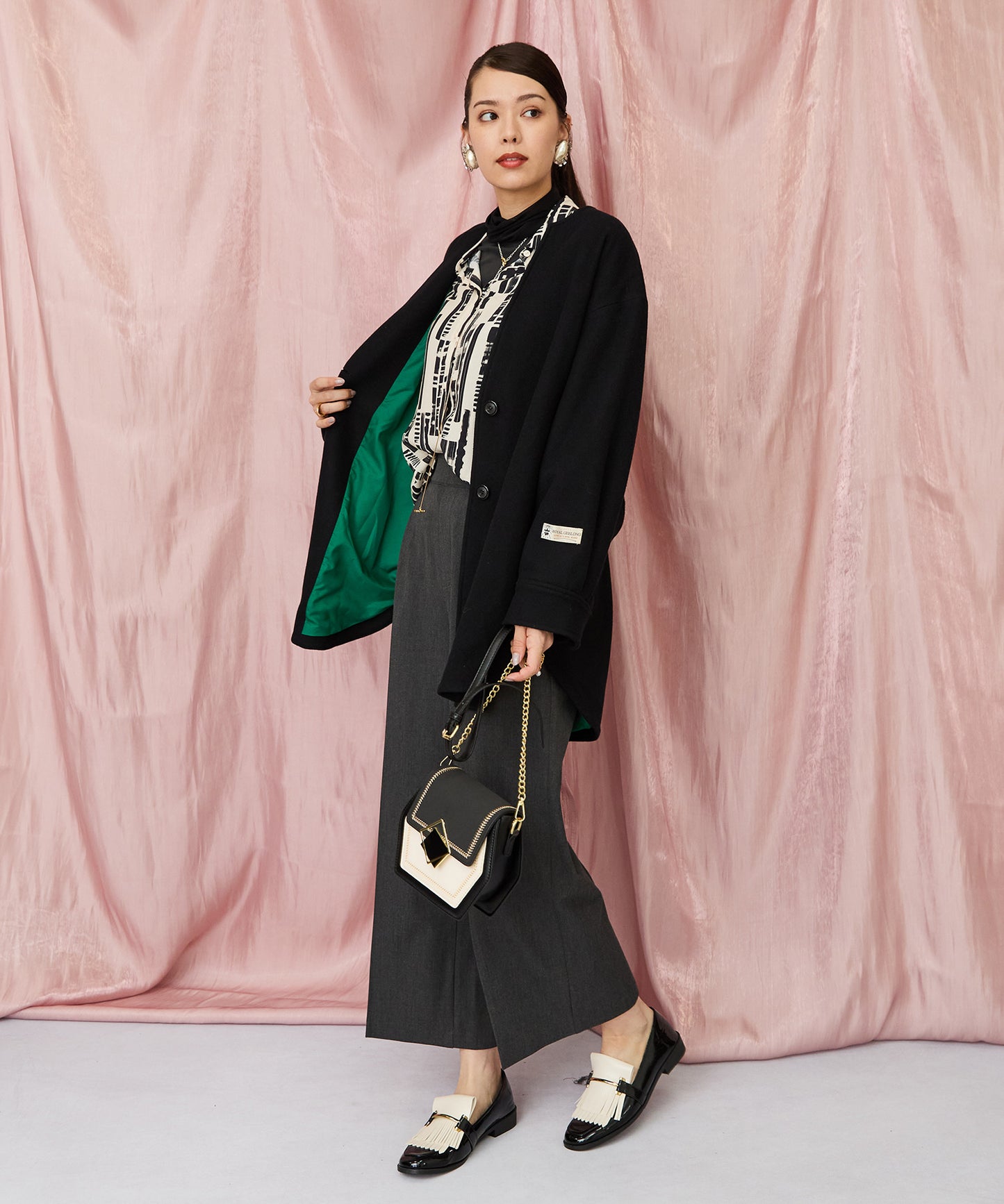 01-5911【SKFK】モノトーンジオメトリックシャツ