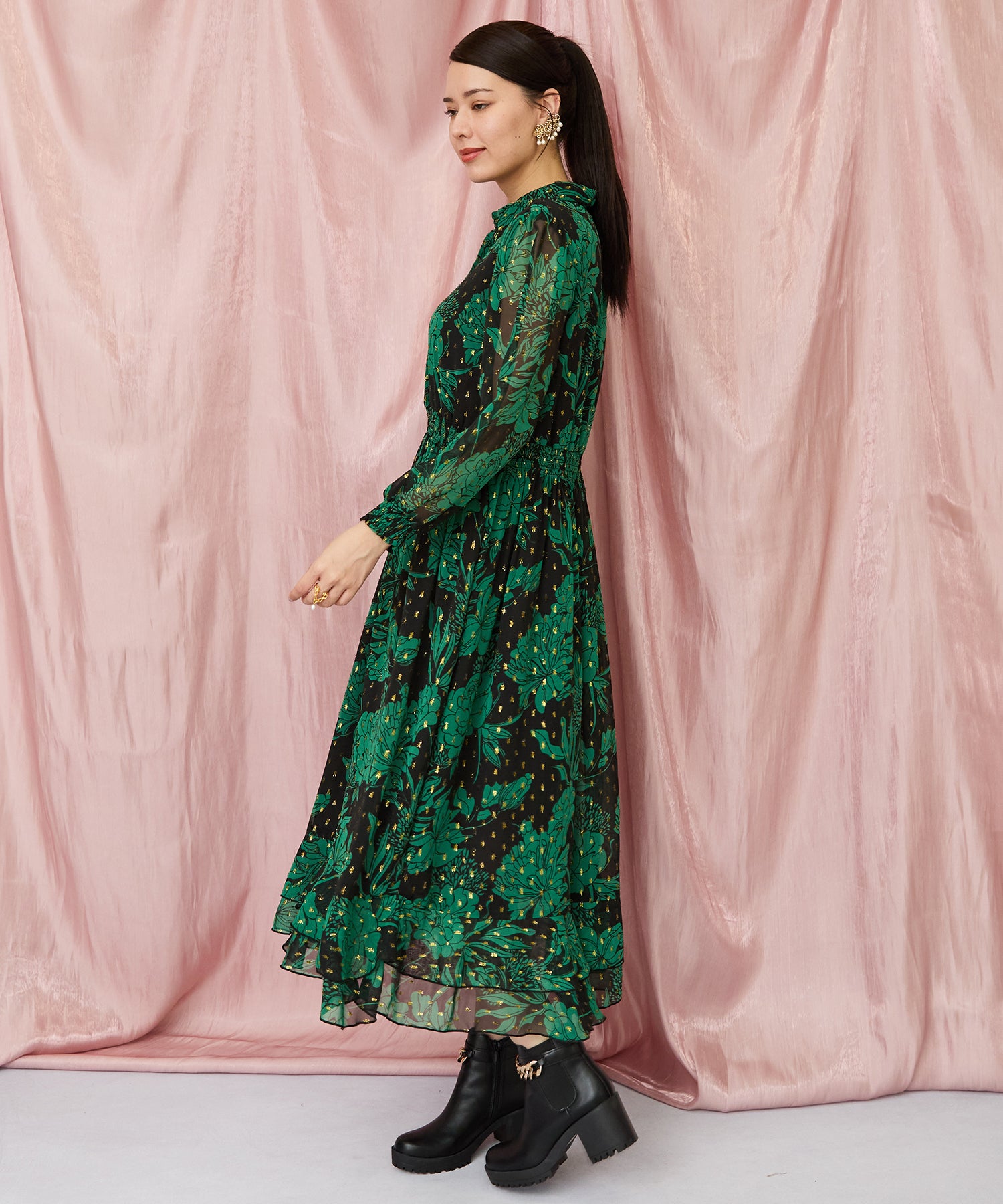 30-6346【WILD PONY】メタリックJQXフラワープリントワンピース