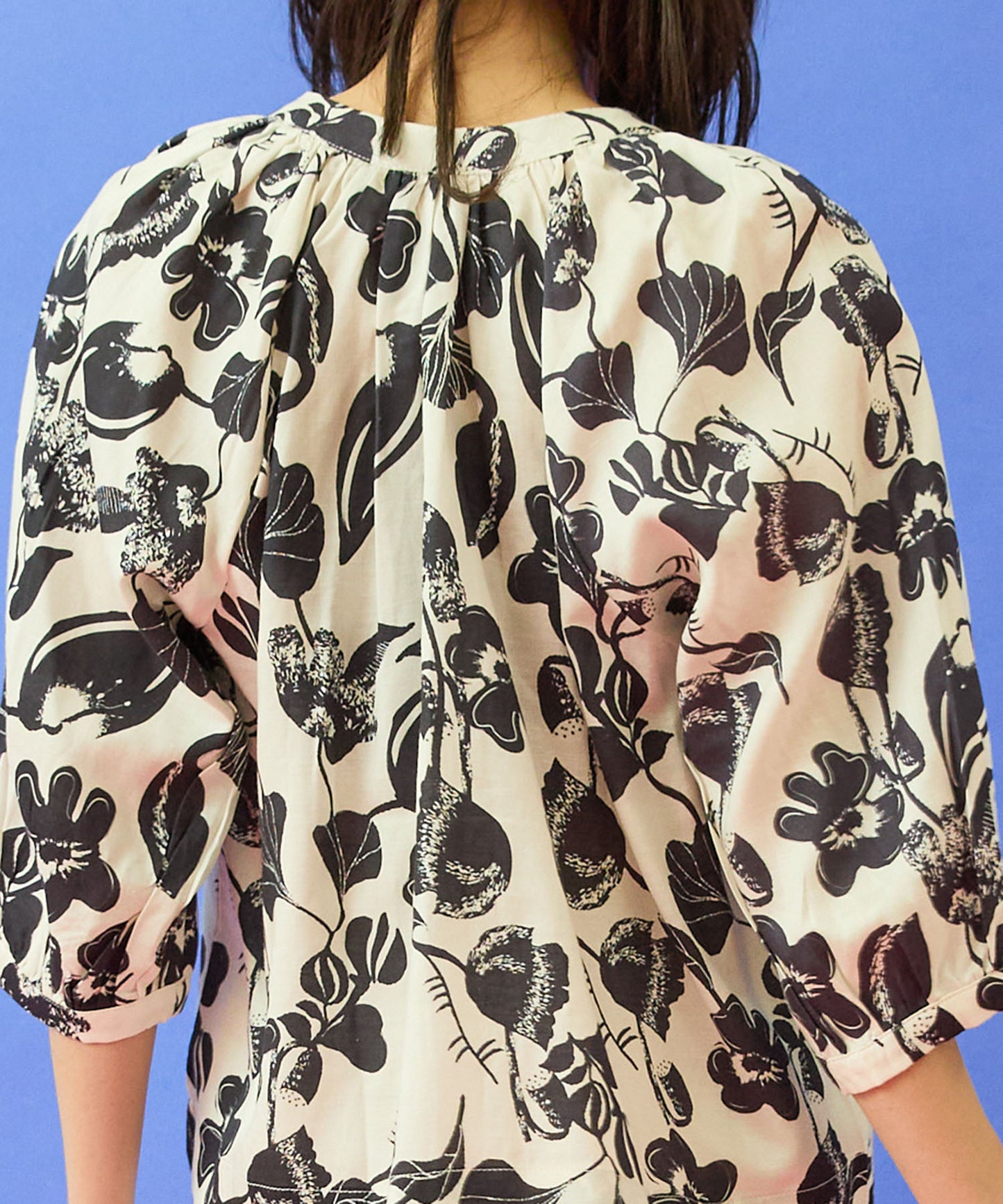【ARTLOVE】レトロフラワーキーネックブラウス