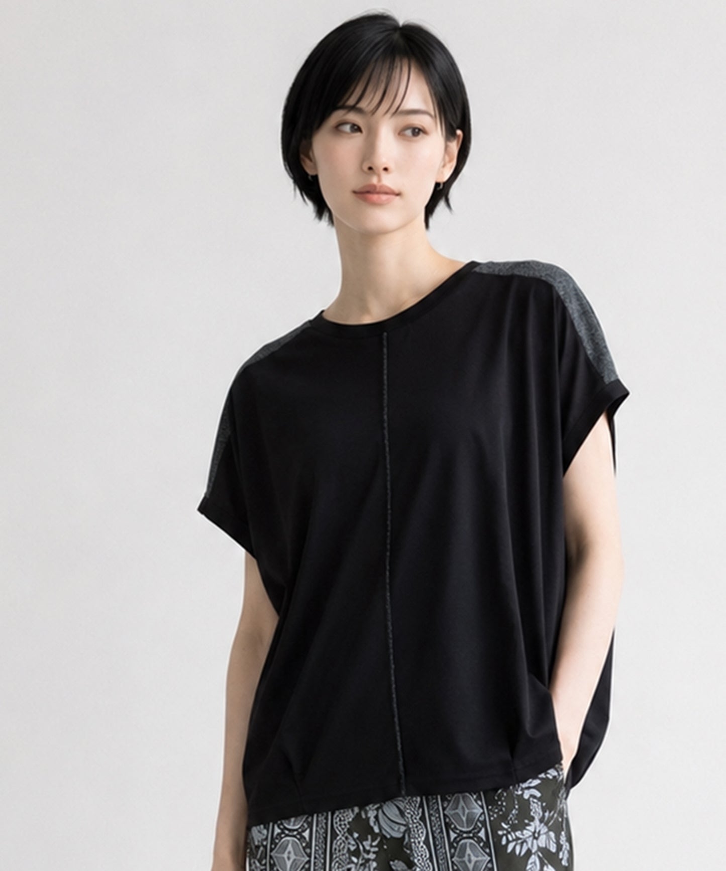 【FONT LAB】ラメショルダー2WAY Tシャツ