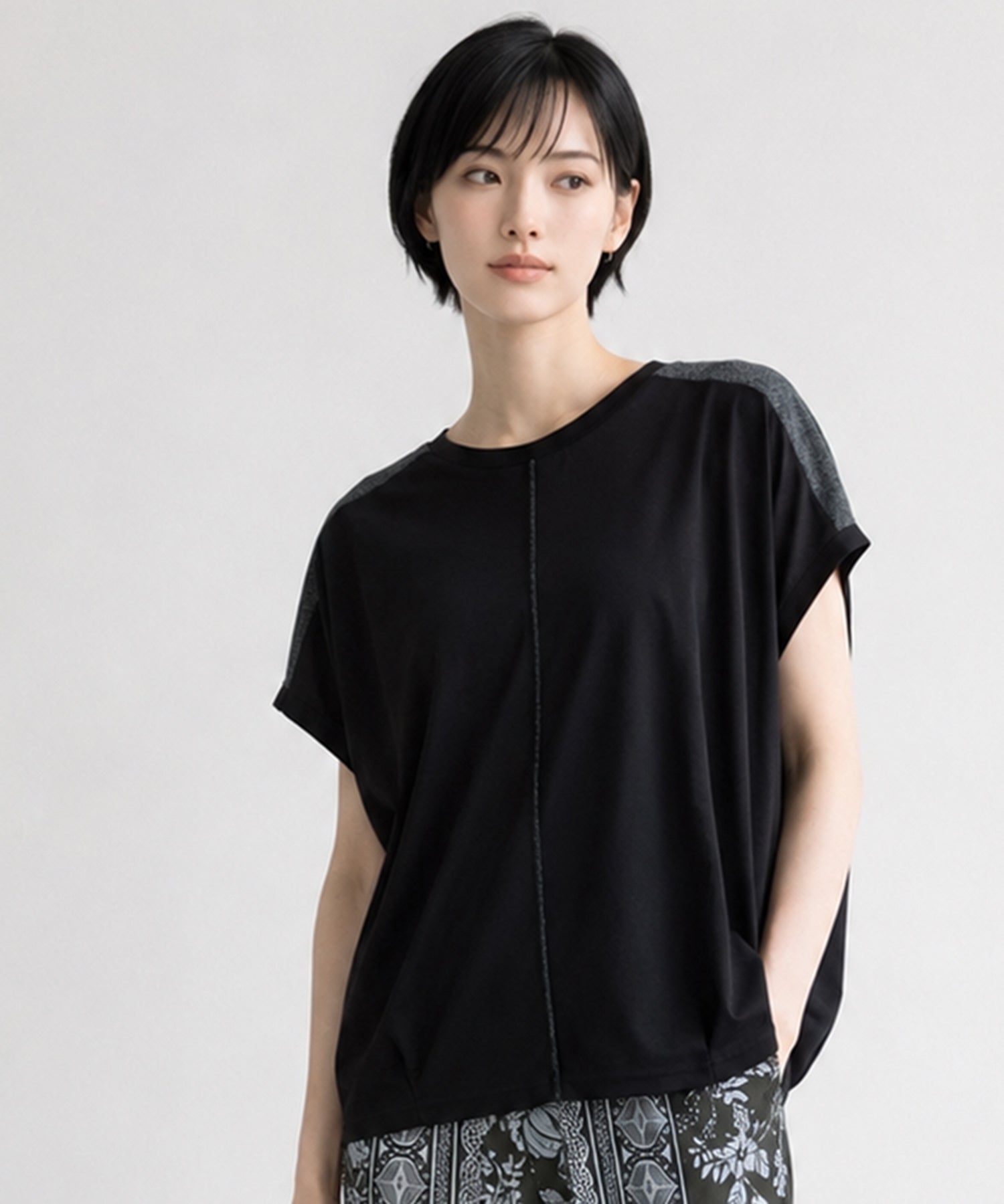 【FONT LAB】ラメショルダー2WAY Tシャツ