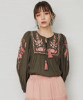 カーキ(61)