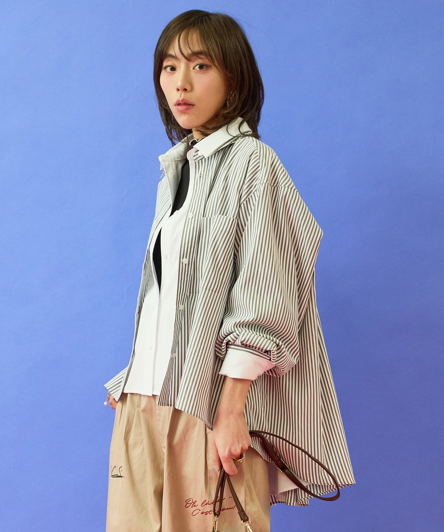 【FONT LAB】バックロゴフレアシャツ