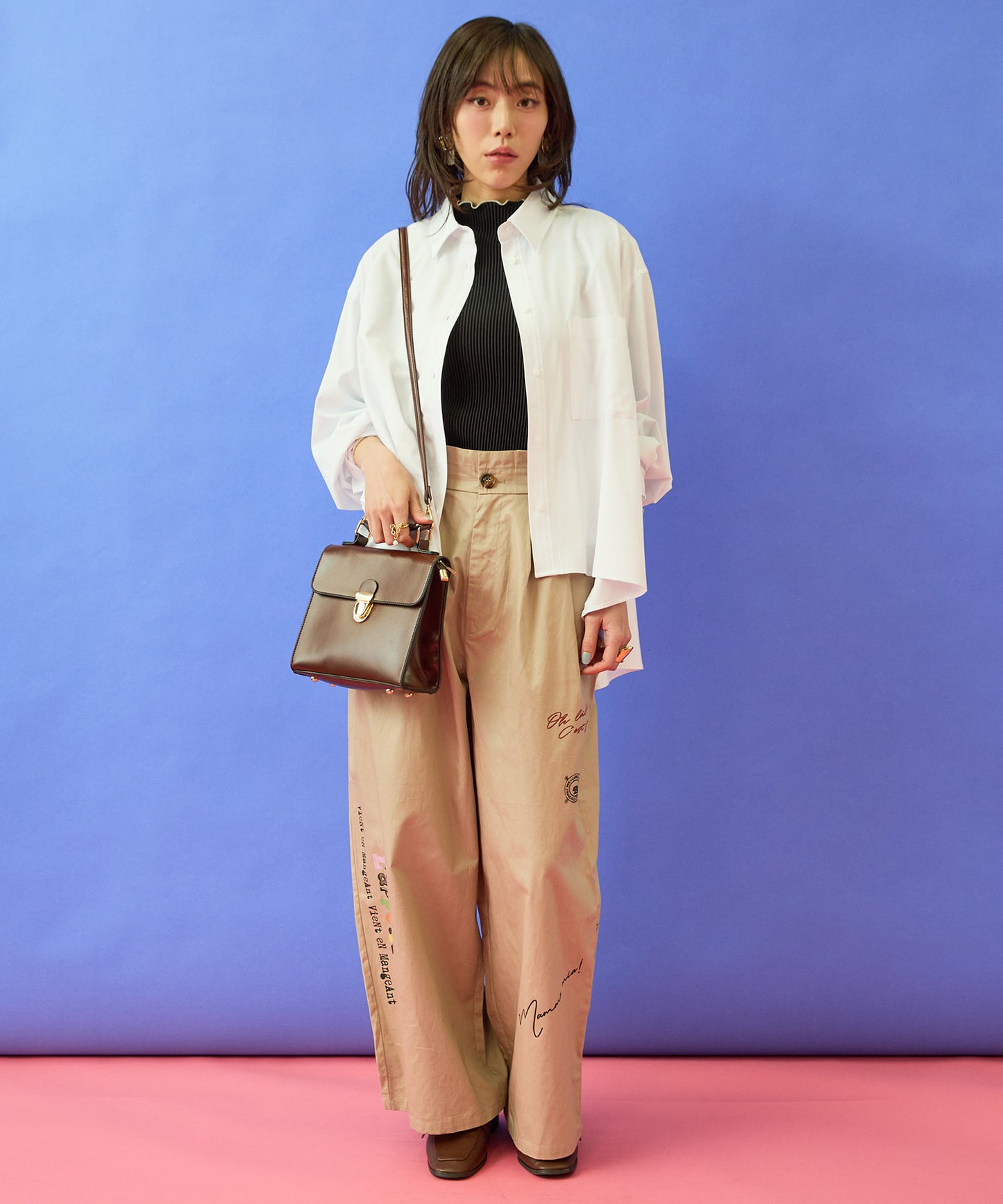 【FONT LAB】バックロゴフレアシャツ