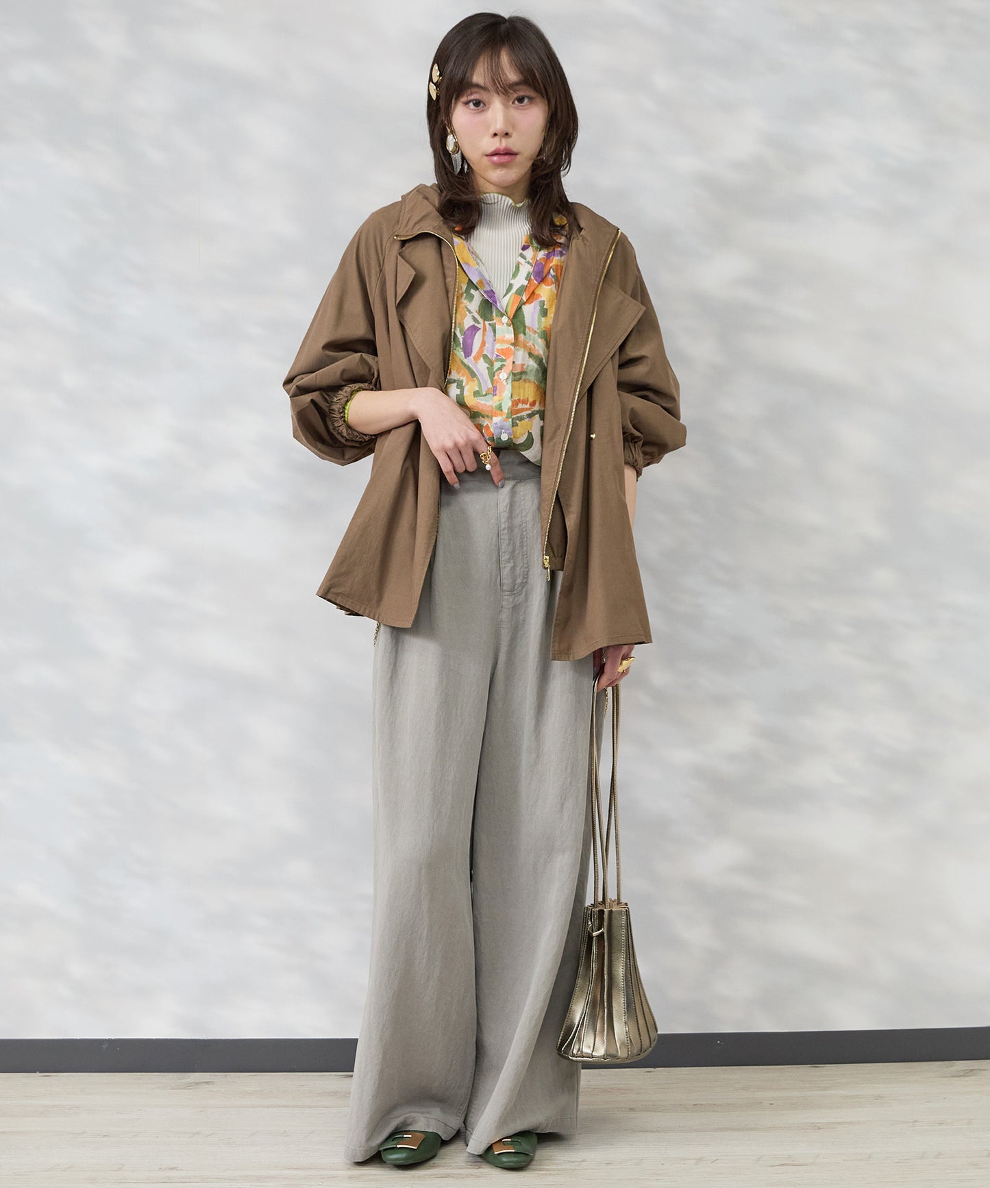 【see U soon】ジオメトリックリーフプリントキーネックシャツ