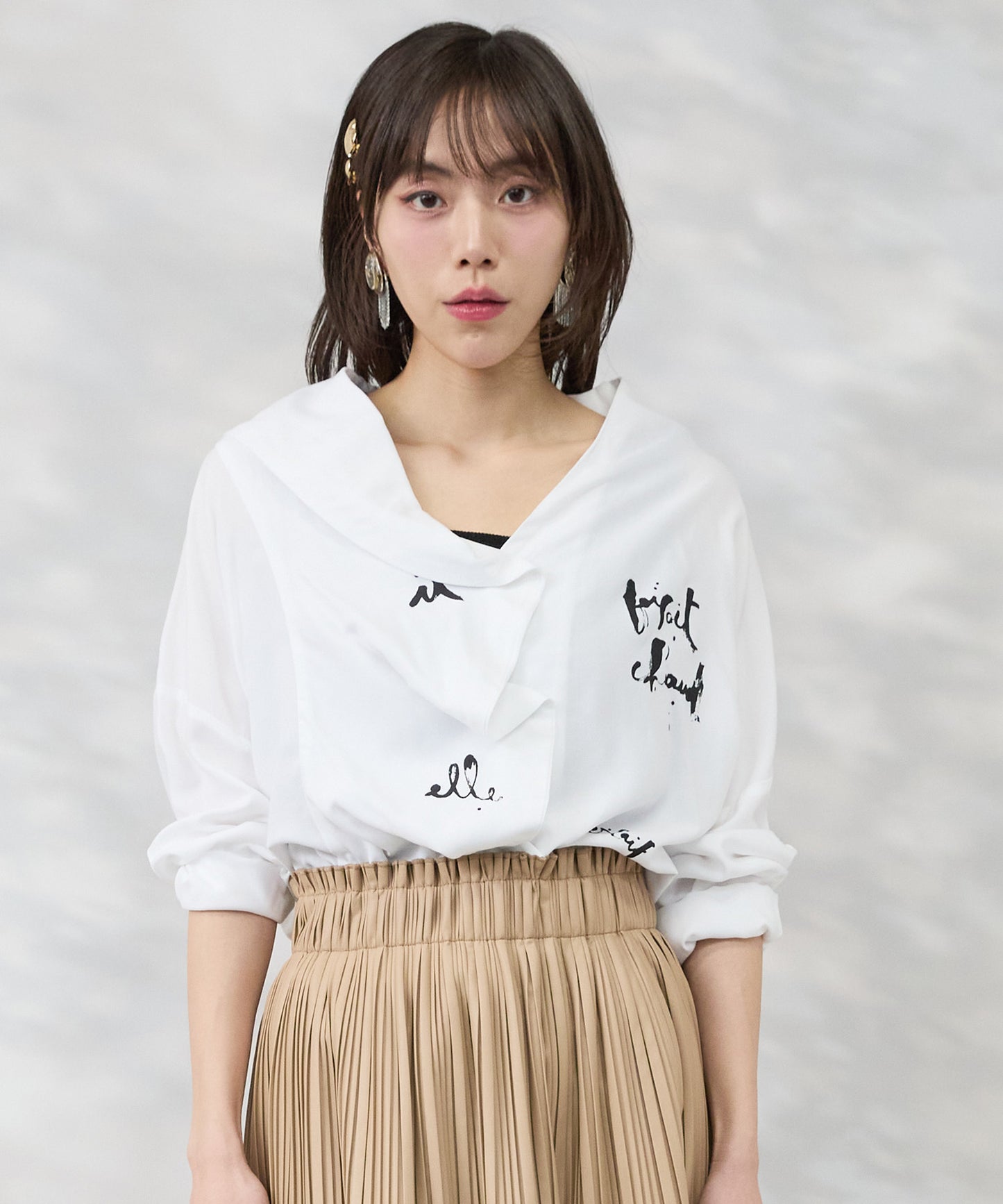 【SKFK】アシンメトリーラッフルデザインペイントシャツ