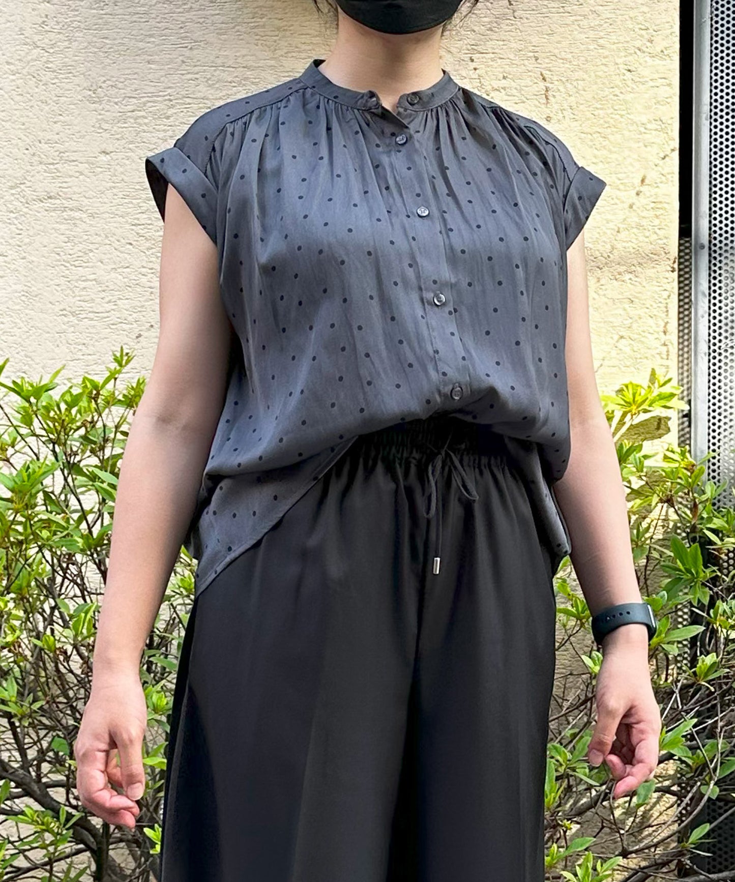 【INNOWAVE】サテンドットプリントブラウス