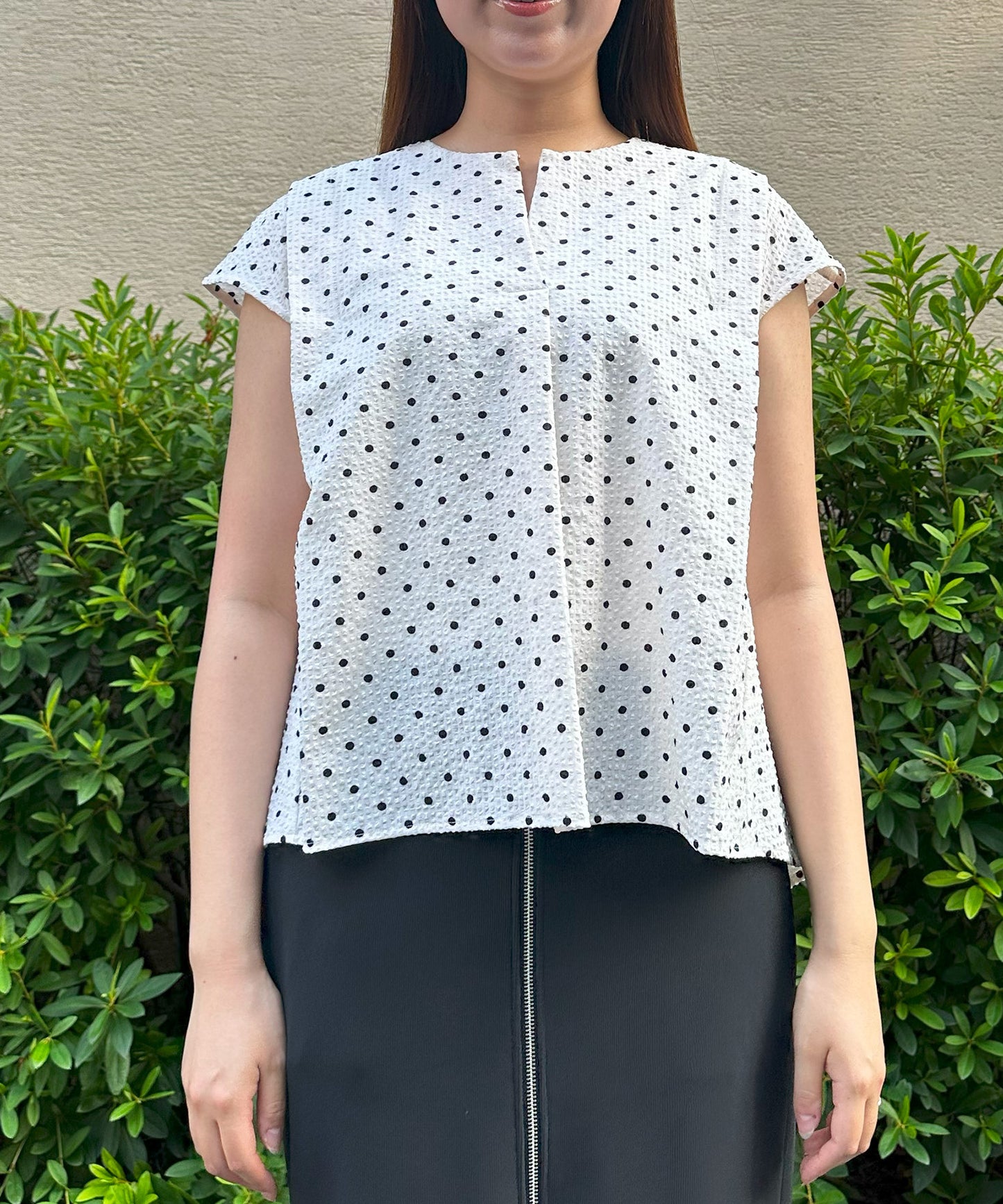 【INNOWAVE】フロントタックドットサッカーブラウス