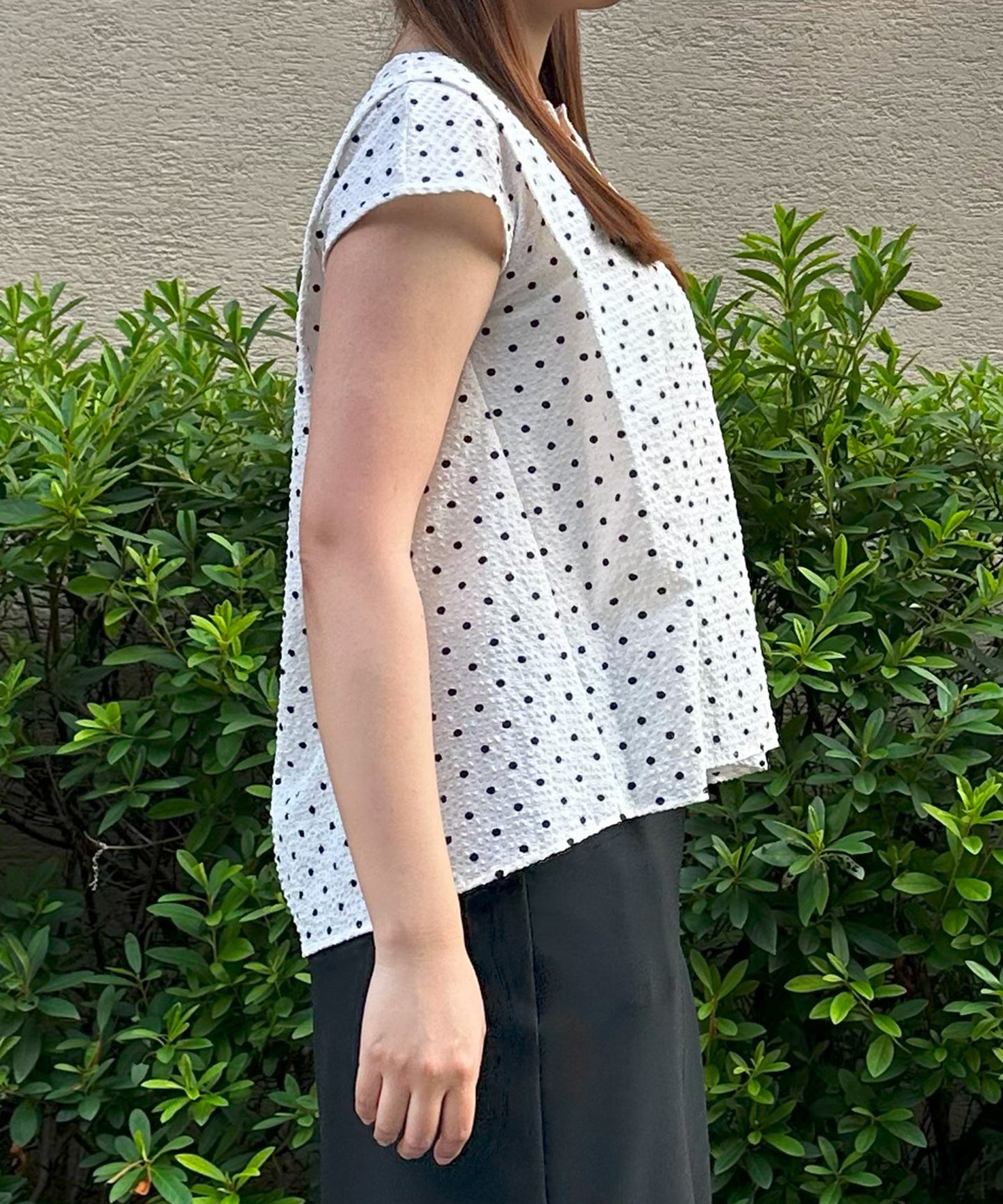 【INNOWAVE】フロントタックドットサッカーブラウス