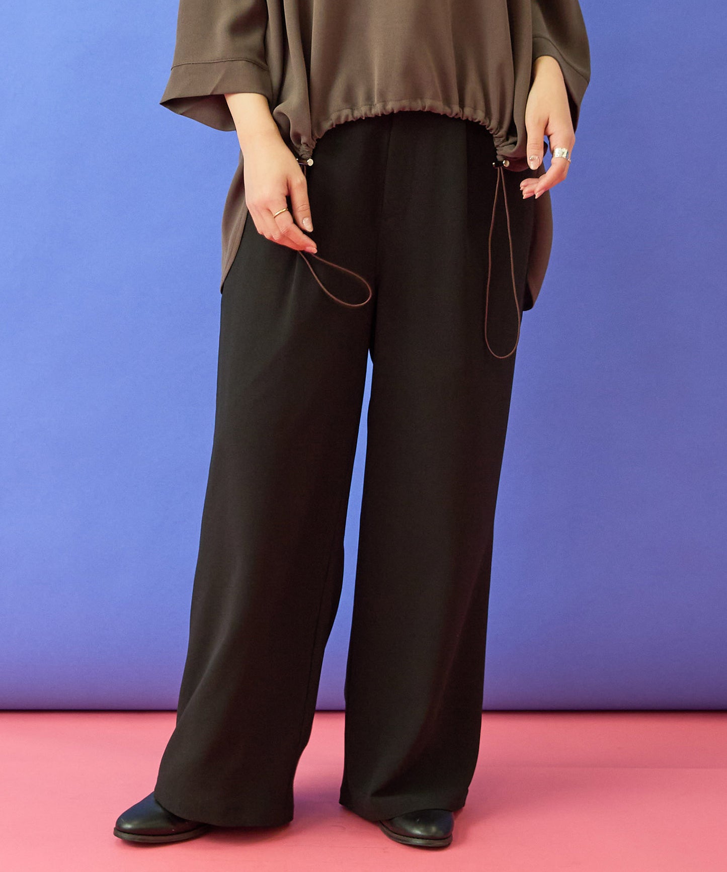 【JETSET SOLO PLUS】マルチファンクションイージーストレートパンツ